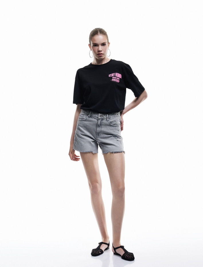  Kısa Kollu Bisiklet Yaka Pamuklu Arkası Baskılı Tişört