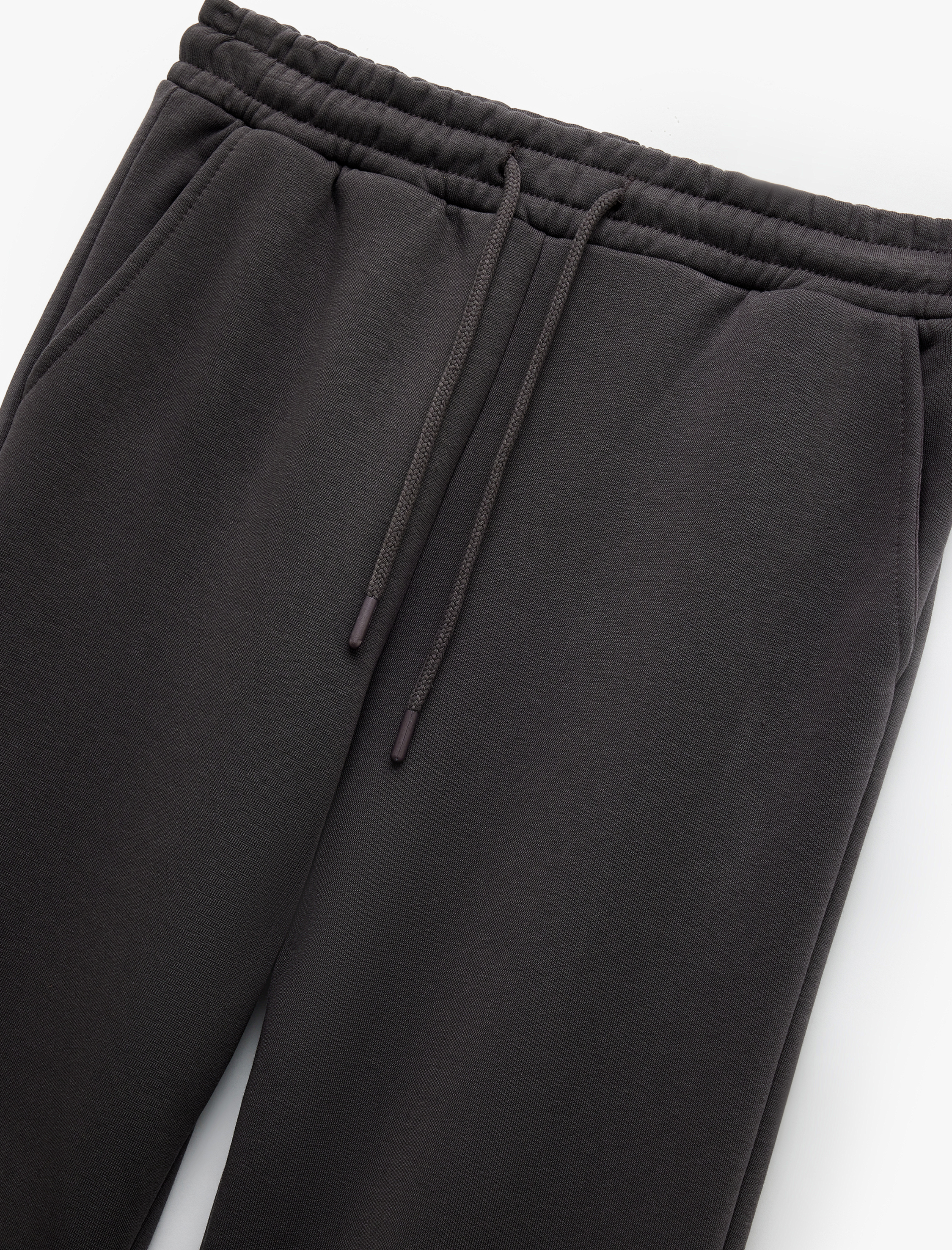   Şardonlu Cepli Beli Bağcıklı Rahat Kalıp Jogger Eşofman Altı