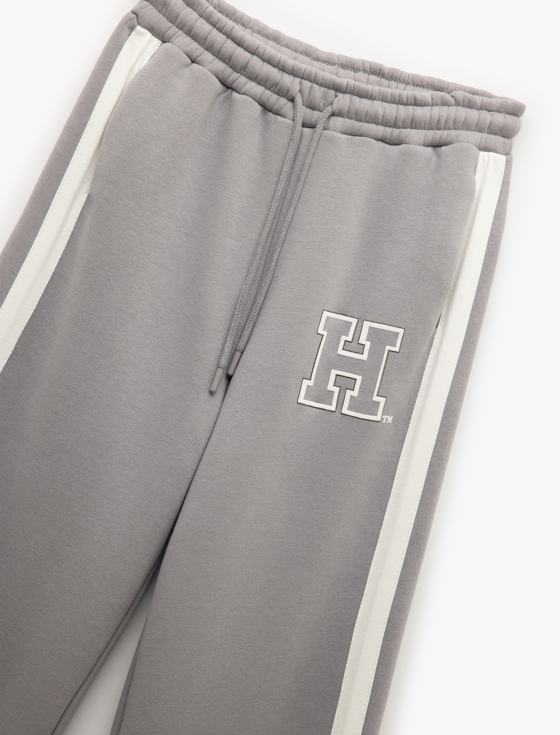   Harvard Lisanslı Beli Bağcıklı Şerit Detaylı Şardonlu Geniş Paça Eşofman Altı