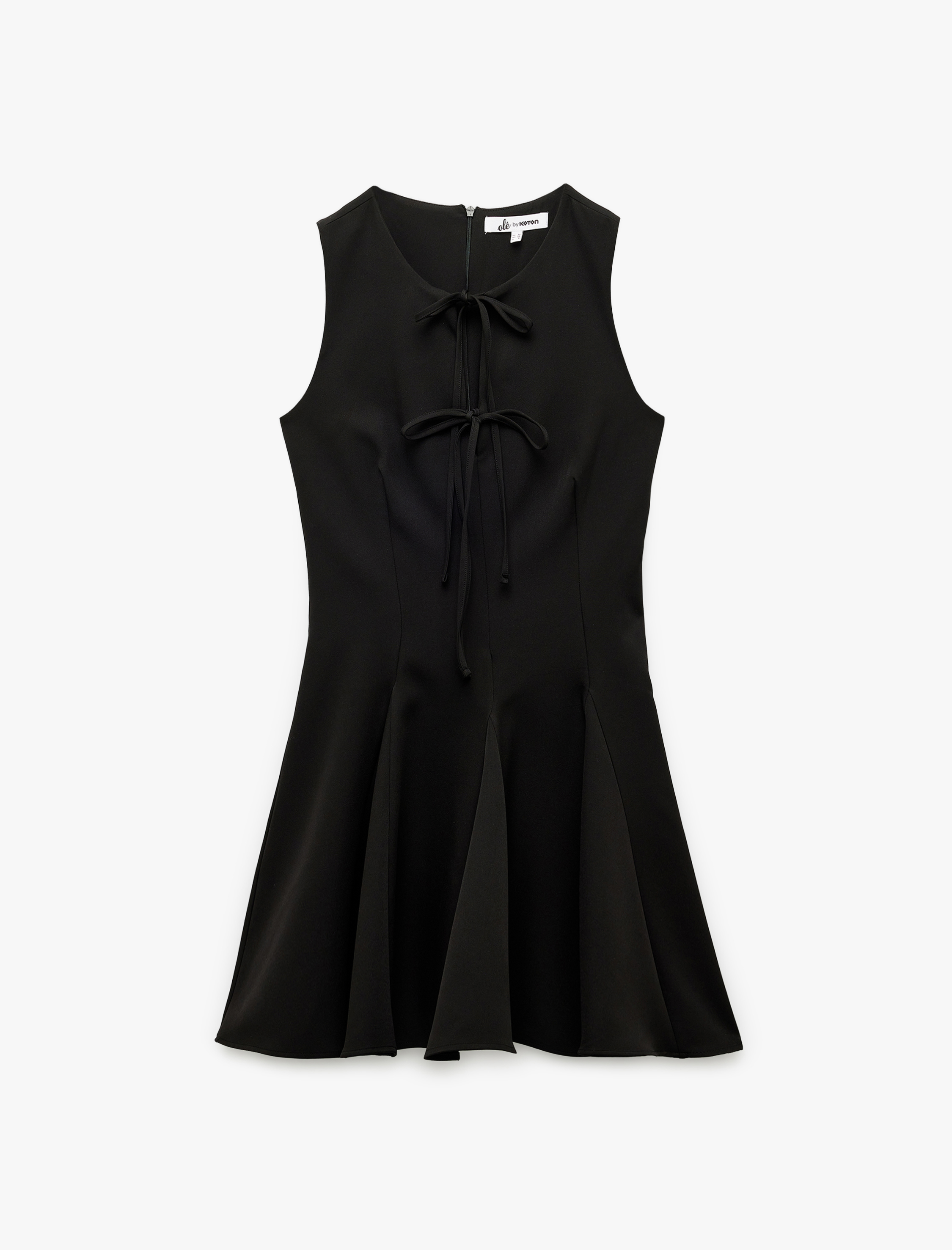   Kolsuz Fiyonklu Bağcıklı Yaka A Kesim Mini Elbise