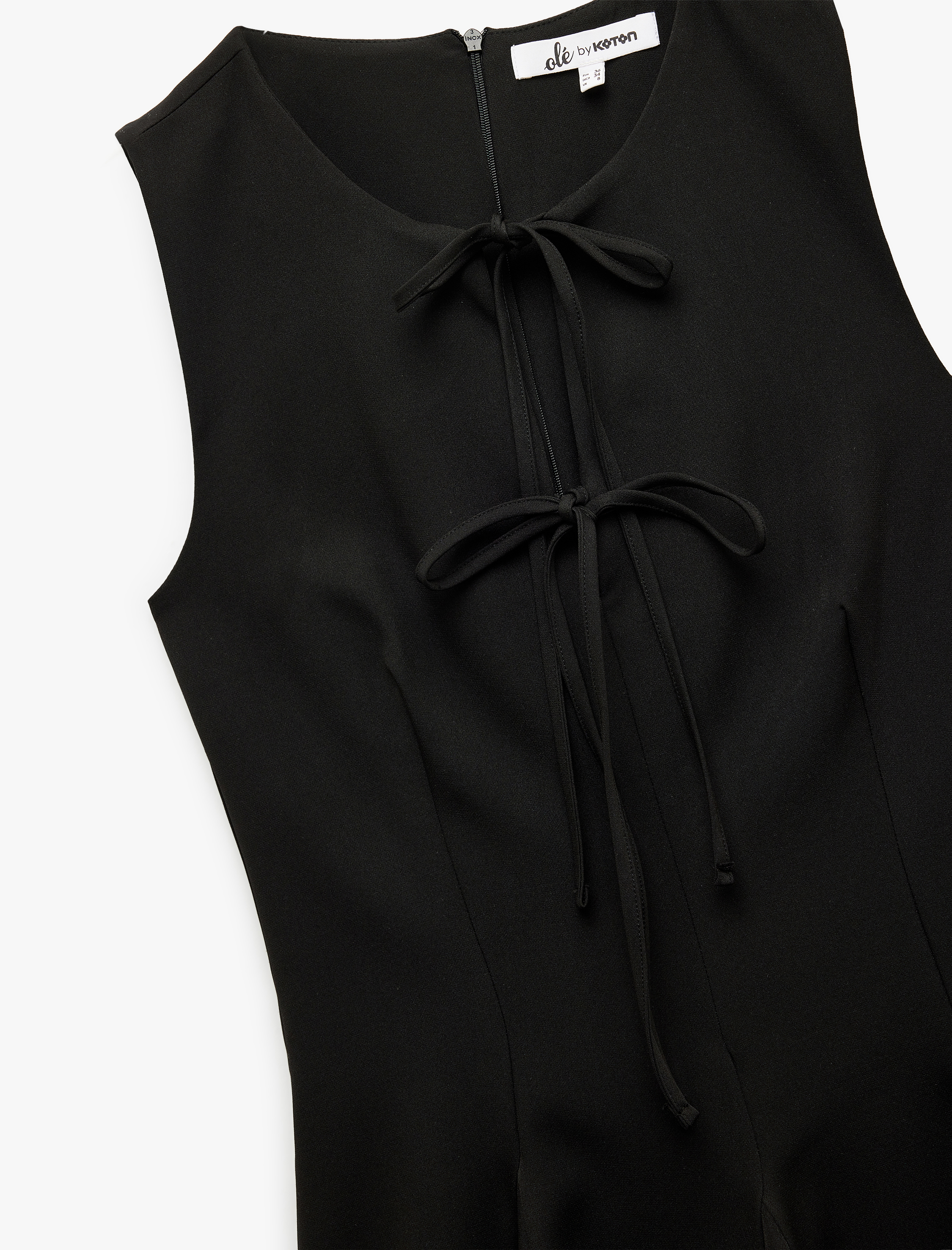   Kolsuz Fiyonklu Bağcıklı Yaka A Kesim Mini Elbise