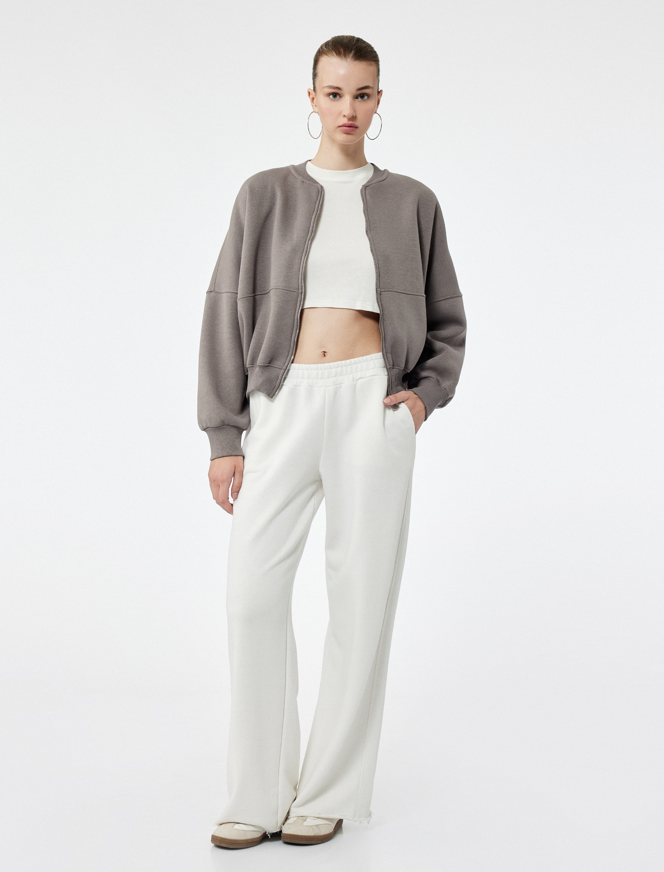   Üç İplik Şardonlu Uzun Kollu Fermuarlı Bomber Yaka Sweatshirt