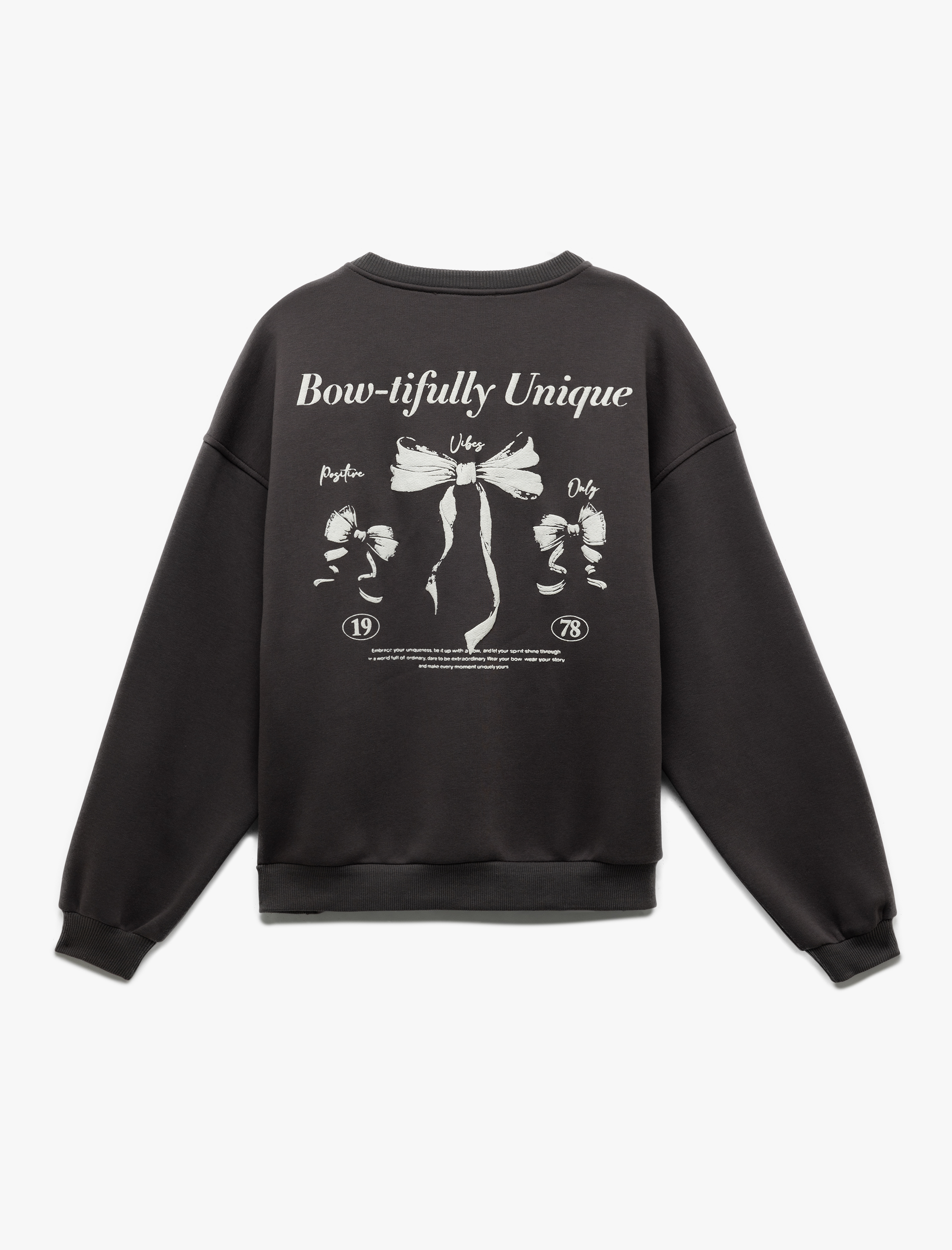   Şardonlu Uzun Kollu Bisiklet Yaka Fiyonk Baskılı Oversize Sweatshirt