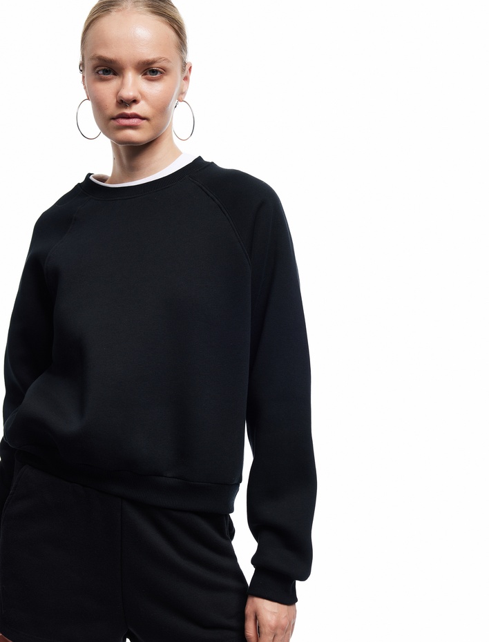  Pamuklu Bisiklet Yaka Şardonlu Sweatshirt