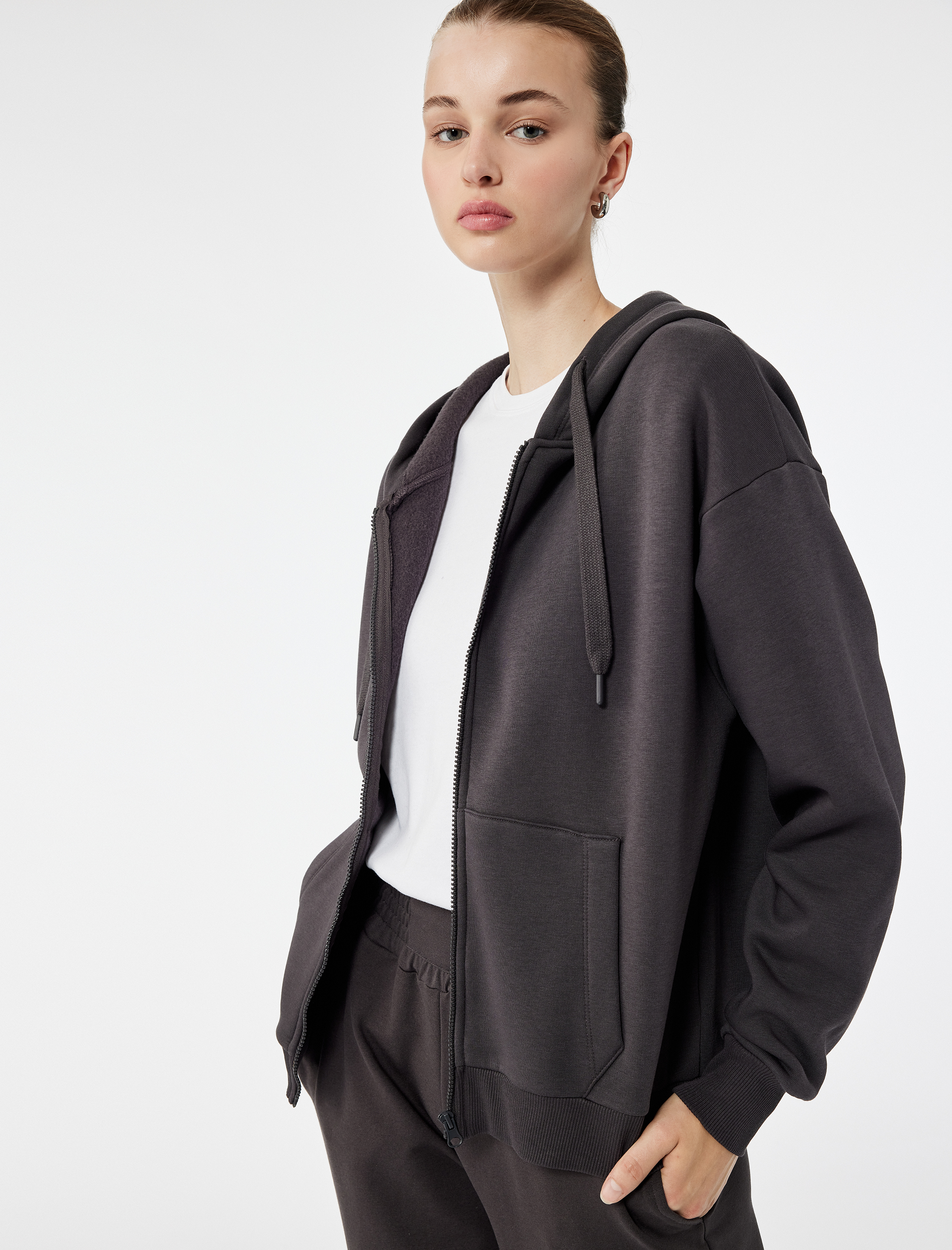   Şardonlu Uzun Kollu Kapüşonlu Kanguru Cepli Oversize Fermuarlı Sweatshirt