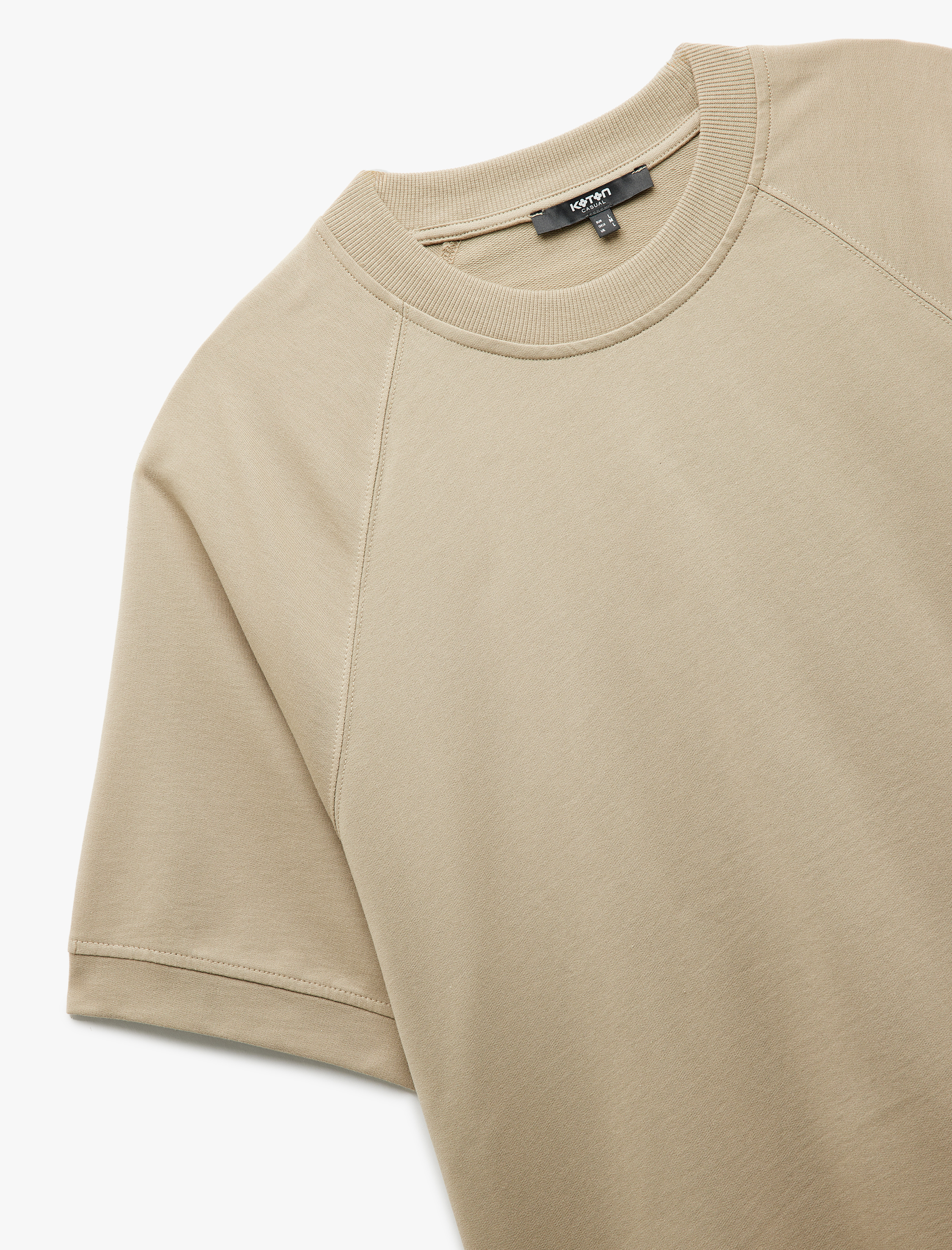   Kısa Kollu Pamuklu Dikiş Detaylı Tok Kumaş Regular Fit Bisiklet Yaka Tişört