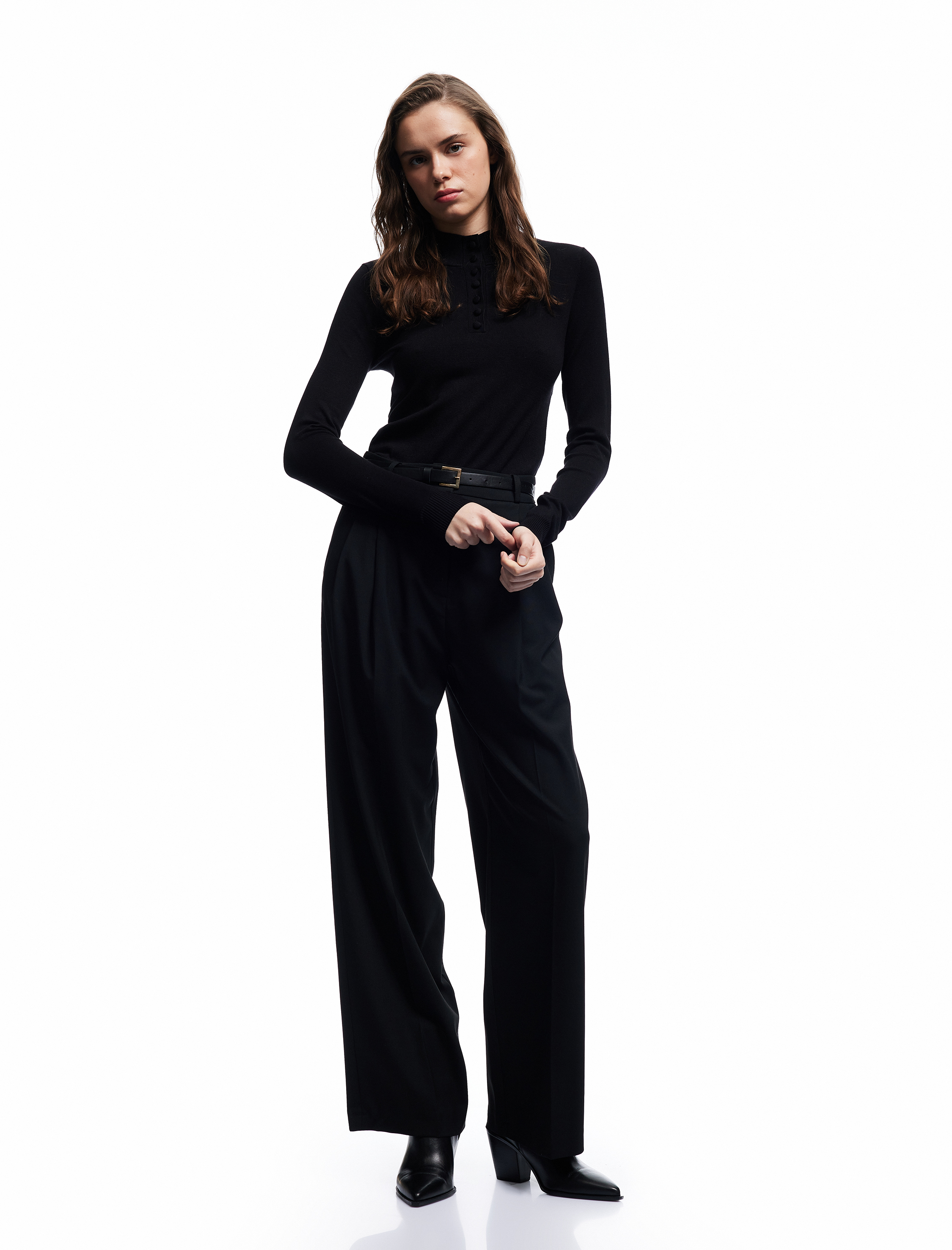   Hafif Dik Yaka Yarım Düğme Detaylı Uzun Kollu Triko Basic Kazak