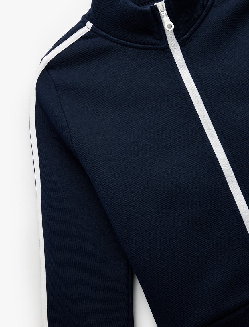   Şardonlu Uzun Kollu Dar Kesim Dik Yaka Fermuarlı Çizgili Sweatshirt