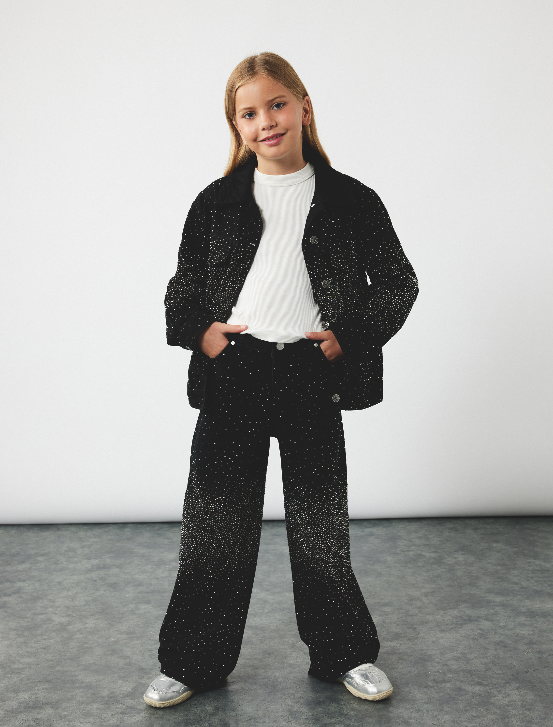  Kız Çocuk Pamuklu Cepli Geniş Paça  Denim Pantolon