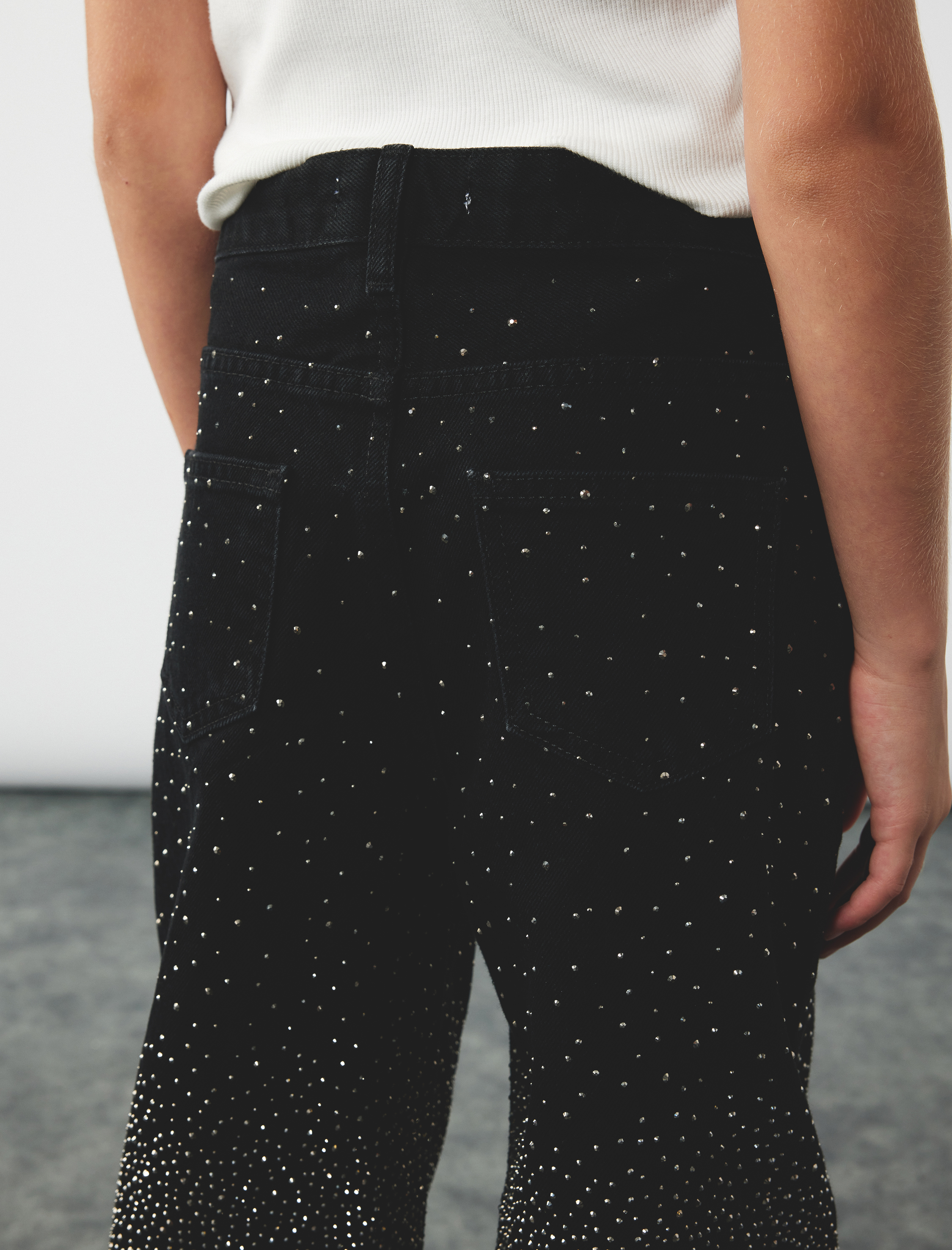  Kız Çocuk Pamuklu Cepli Geniş Paça  Denim Pantolon