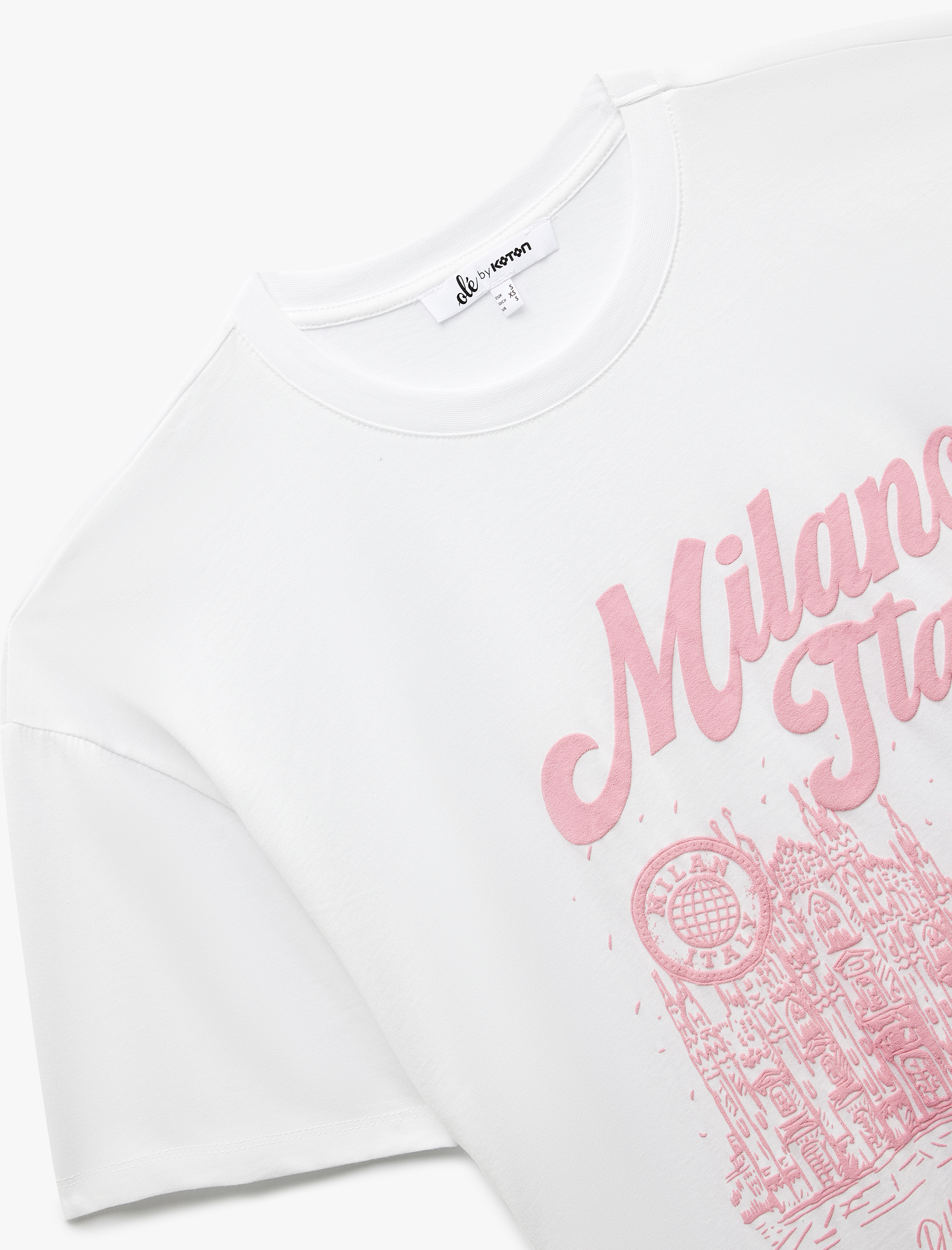 Pamuklu Kısa Kollu Bisiklet Yaka Baskılı Tişört