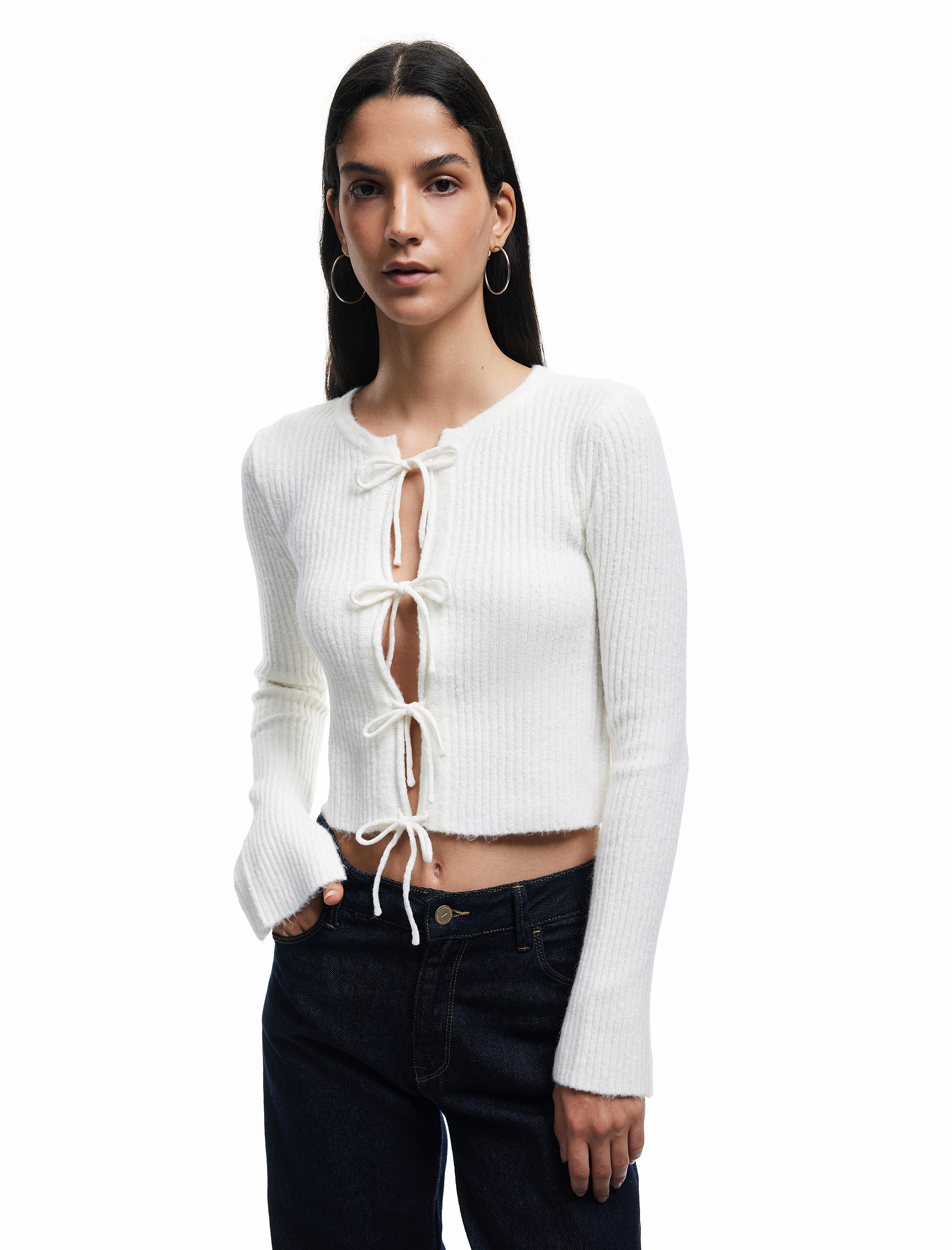   Uzun Kollu Bisiklet Yaka Bağcıklı Fiyonklu Crop Hırka