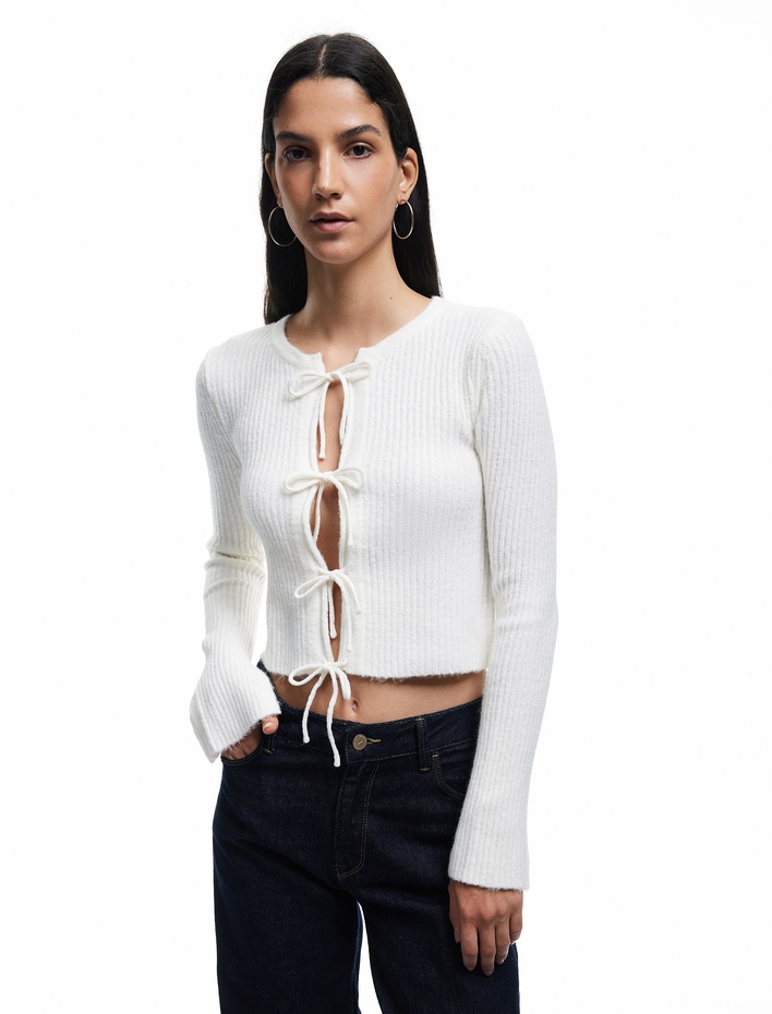  Uzun Kollu Bisiklet Yaka Bağcıklı Fiyonklu Crop Hırka