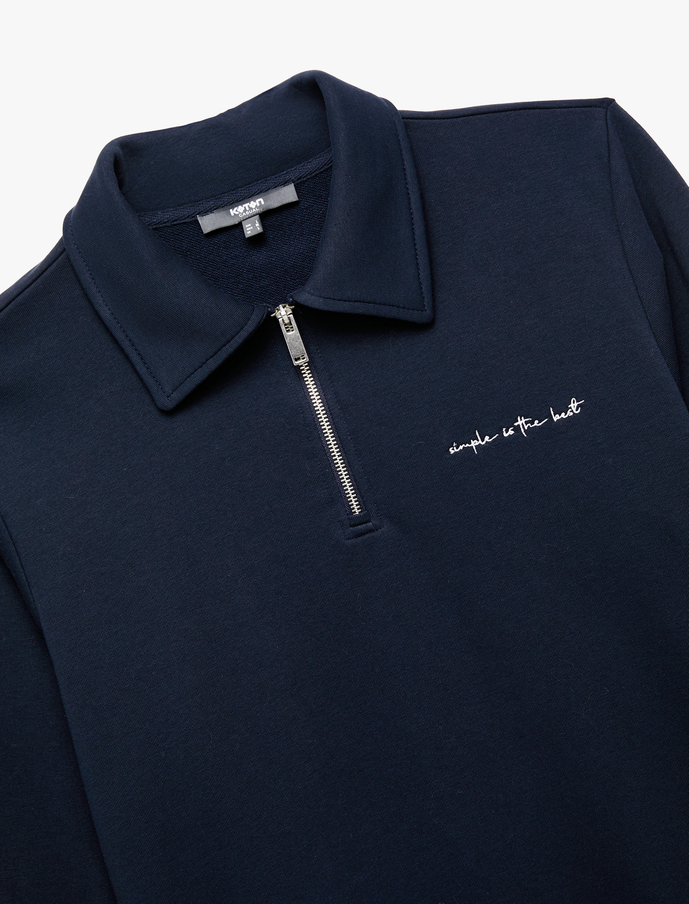   Nakışlı Uzun Kollu Yarım Fermuarlı Polo Yaka Sweatshirt