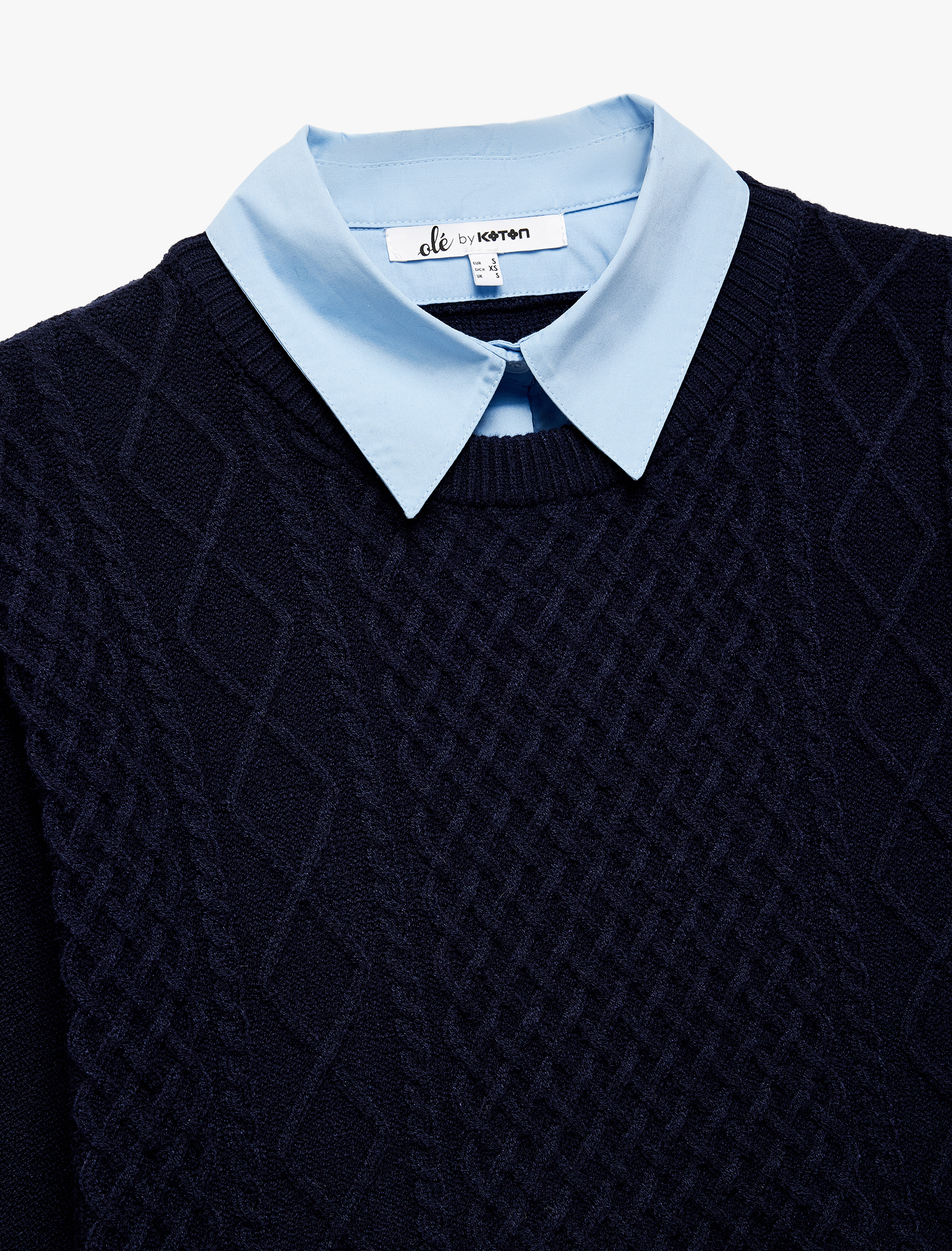   Uzun Kollu Gömlek Yaka Saç Örgü Dokulu Viskon Karışımlı Kazak