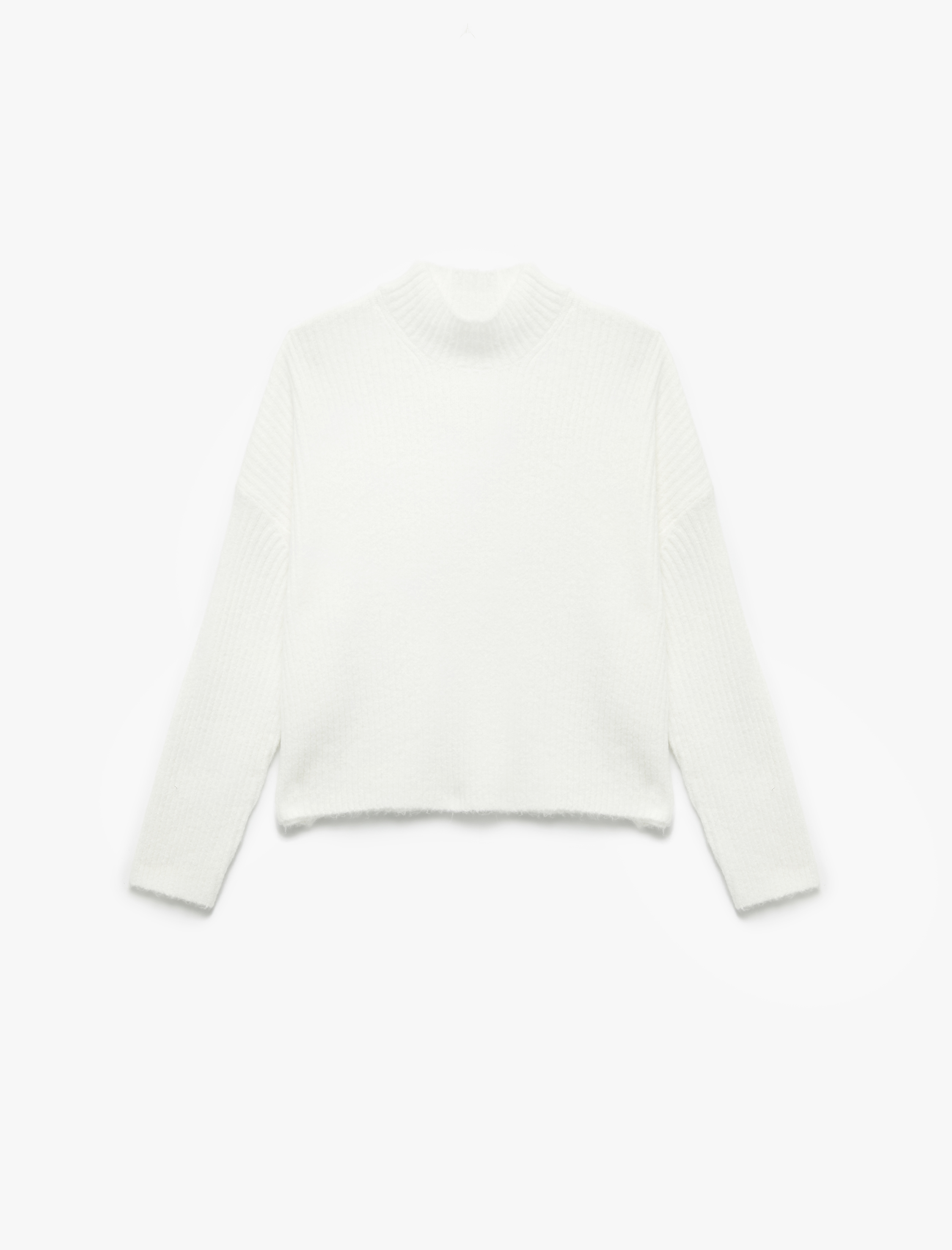   Rahat Kalıp Dik Yaka Dokulu Triko Kazak