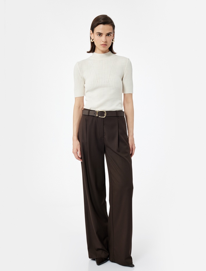  Dik Yaka Kısa Kollu Triko Kazak