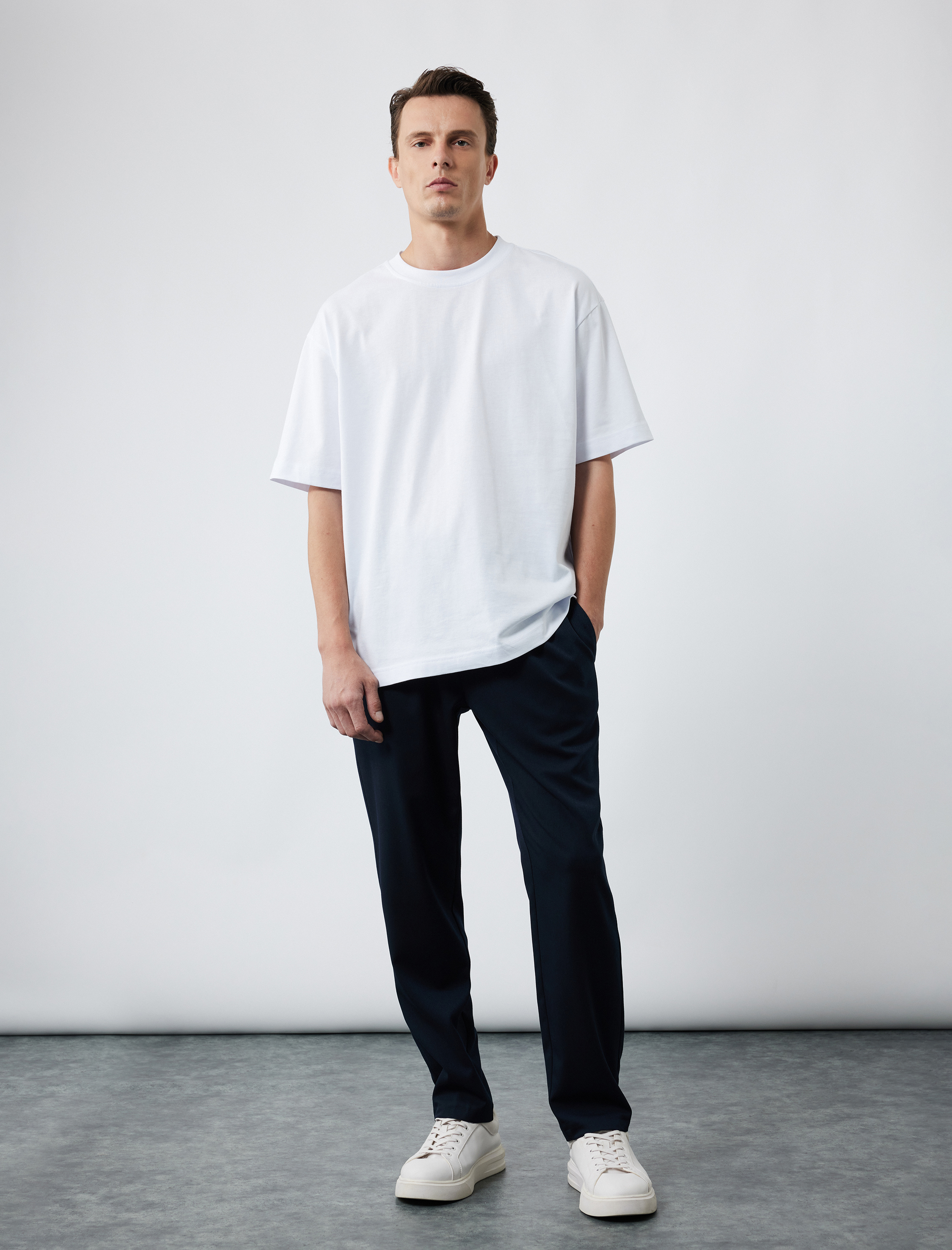   Kısa Kollu Bisiklet Yaka Pamuklu Basic Oversize Tişört