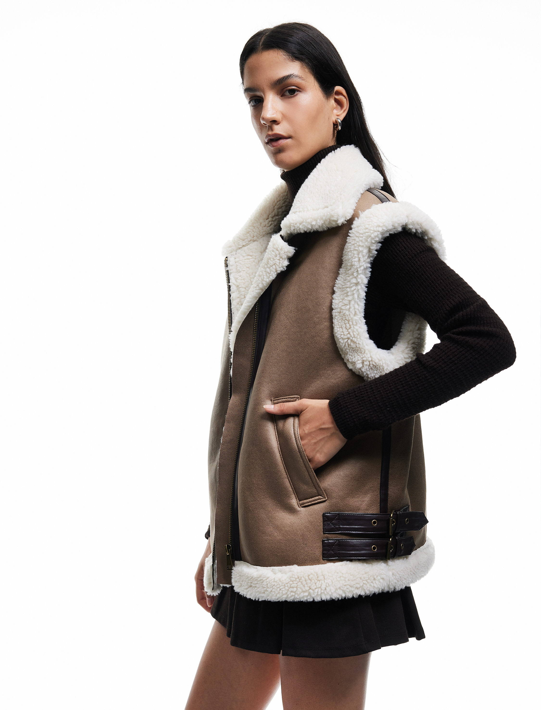   Peluş Şerpalı Yaka Süet Görünümlü Kolsuz Cepli Fermuarlı Oversize Yelek