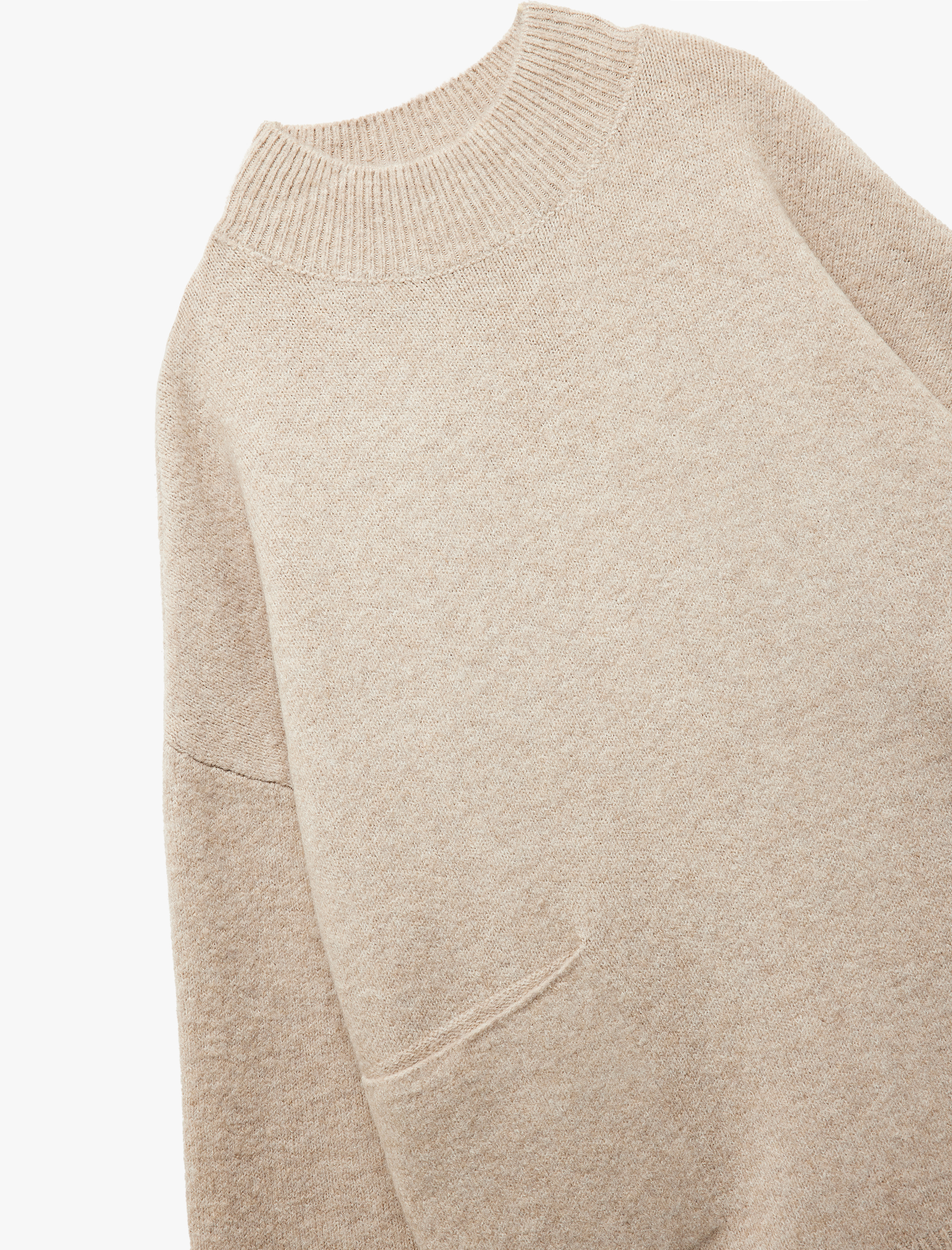   Uzun Kollu Dik Yaka Rahat Kalıp Cep Detaylı Triko Tunik