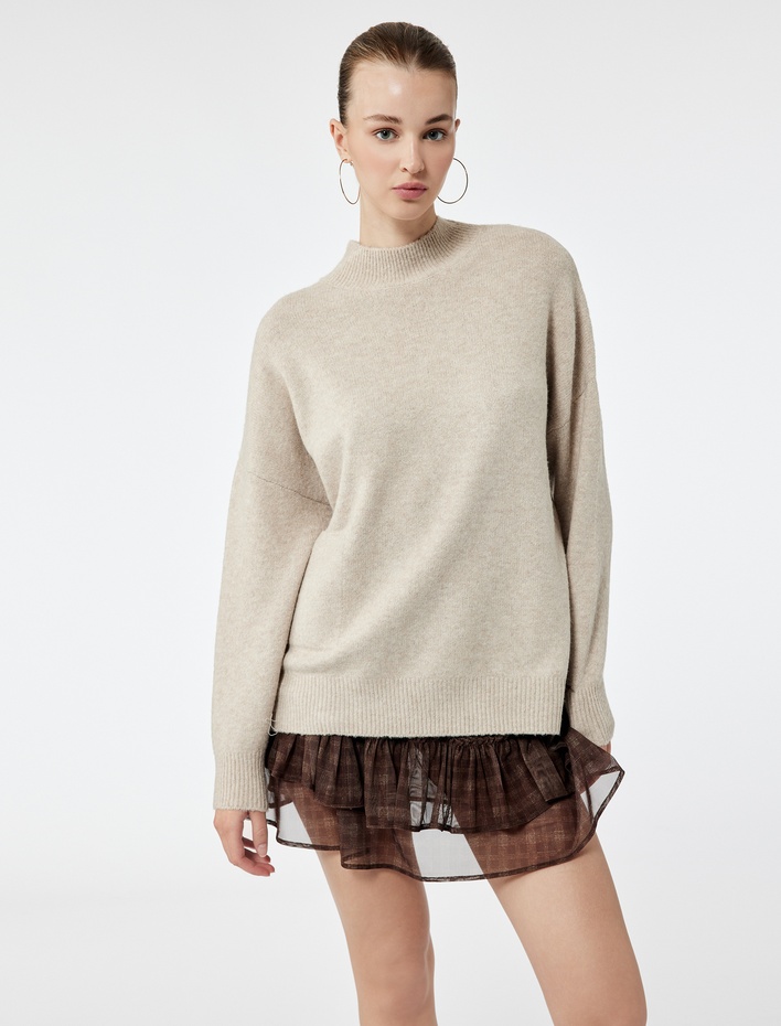  Uzun Kollu Dik Yaka Rahat Kalıp Cep Detaylı Triko Tunik