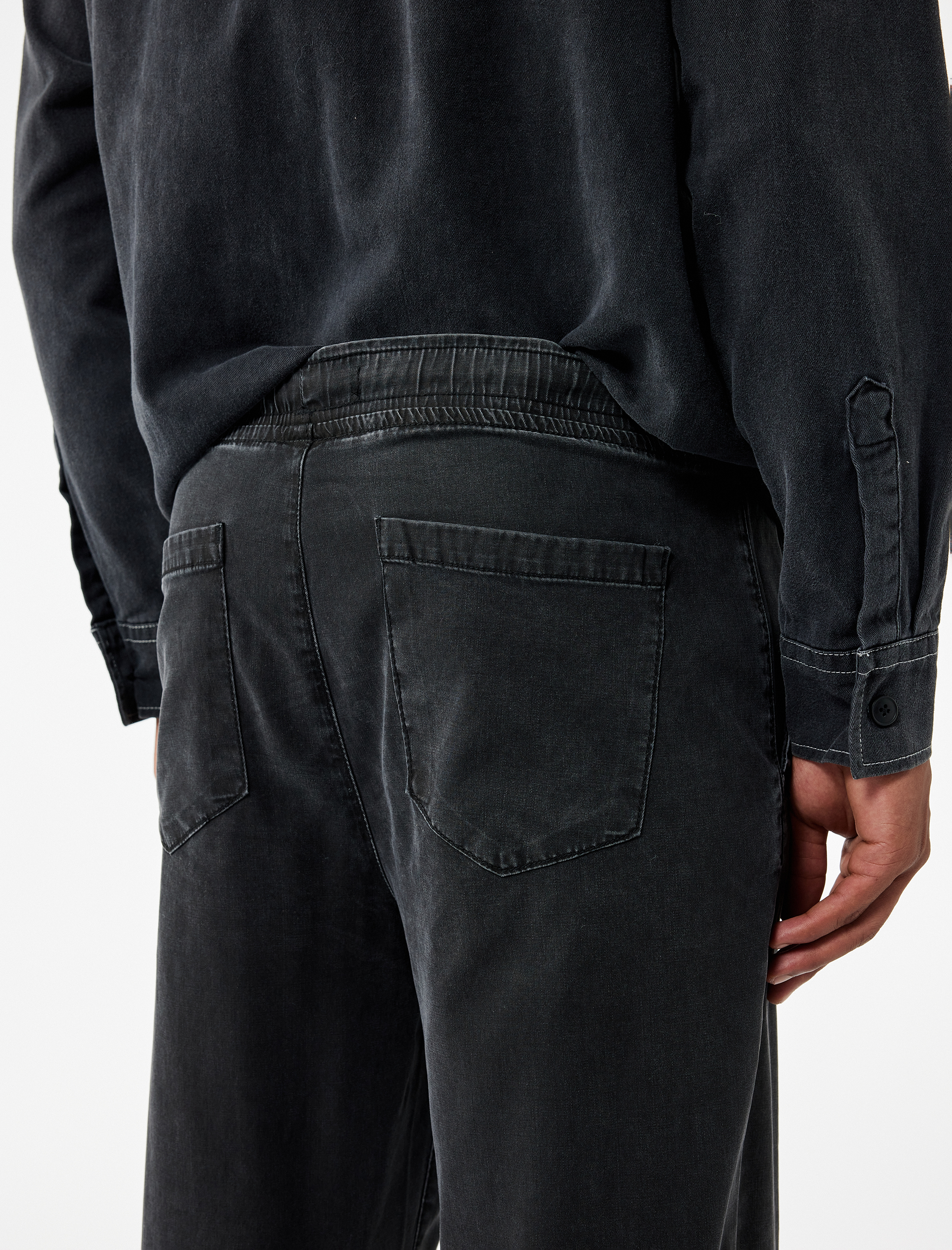  Beli Bağcıklı Cep Detaylı Loose Fit Bol Jean Pantolon