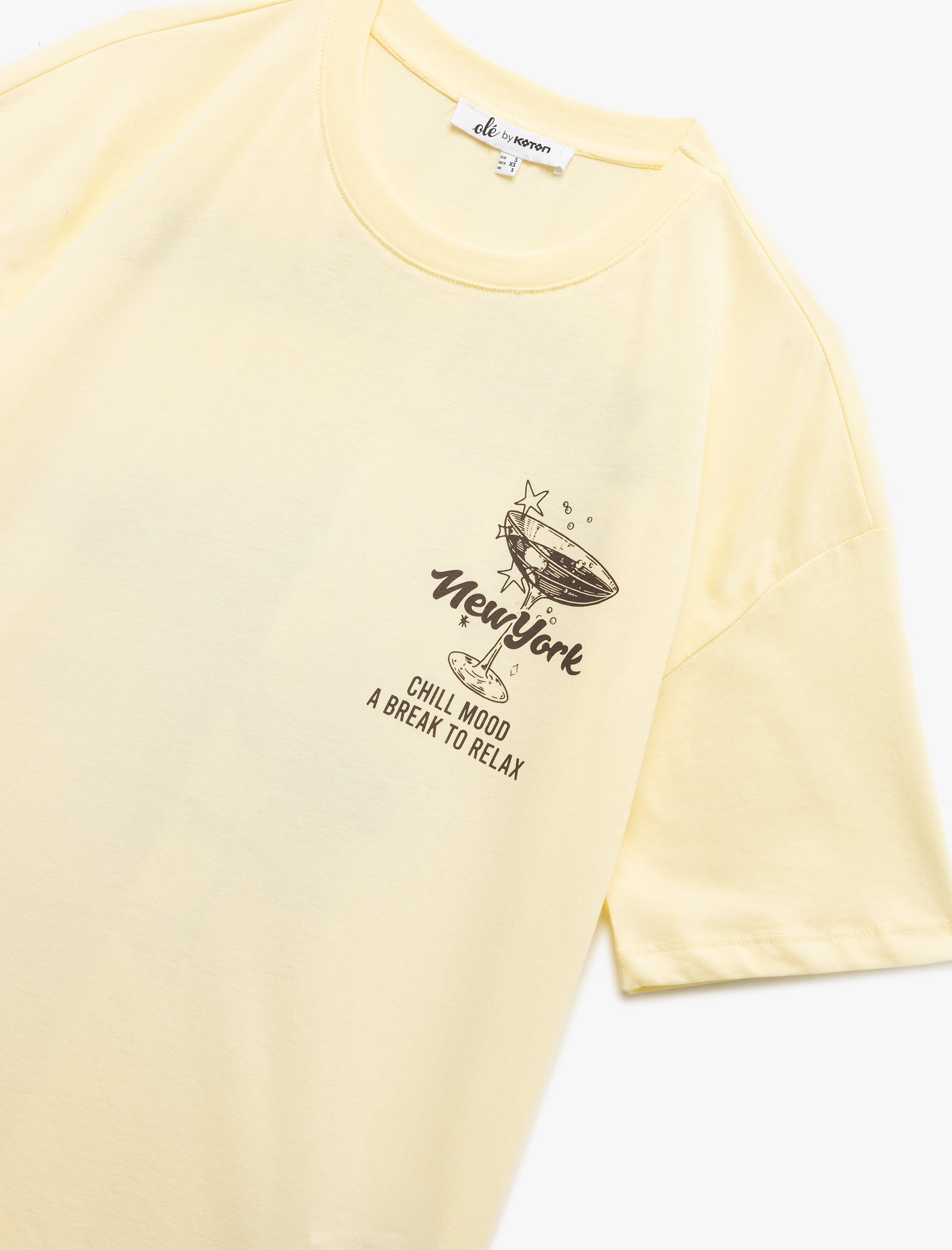   Kısa Kollu Bisiklet Yaka Oversize Arkası Baskılı Tişört