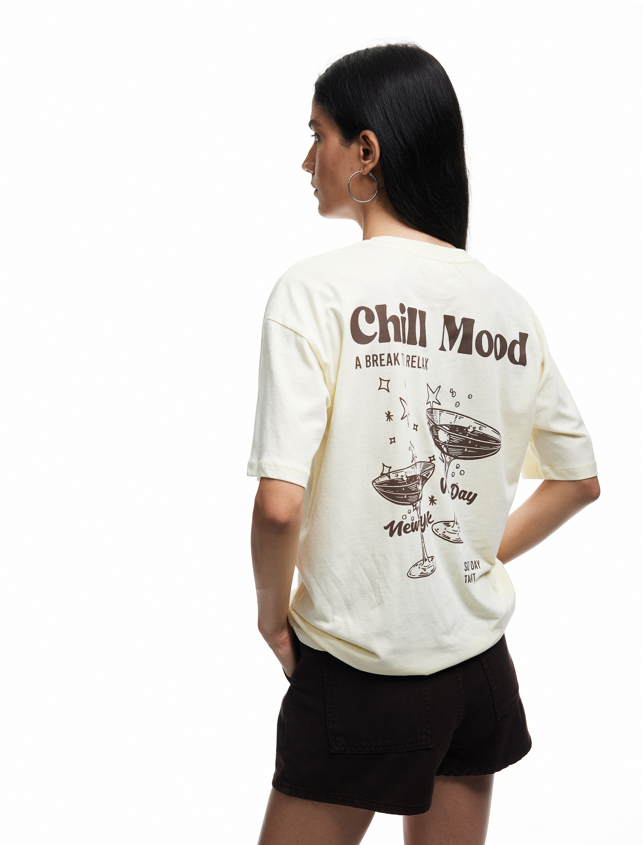   Kısa Kollu Bisiklet Yaka Oversize Arkası Baskılı Tişört