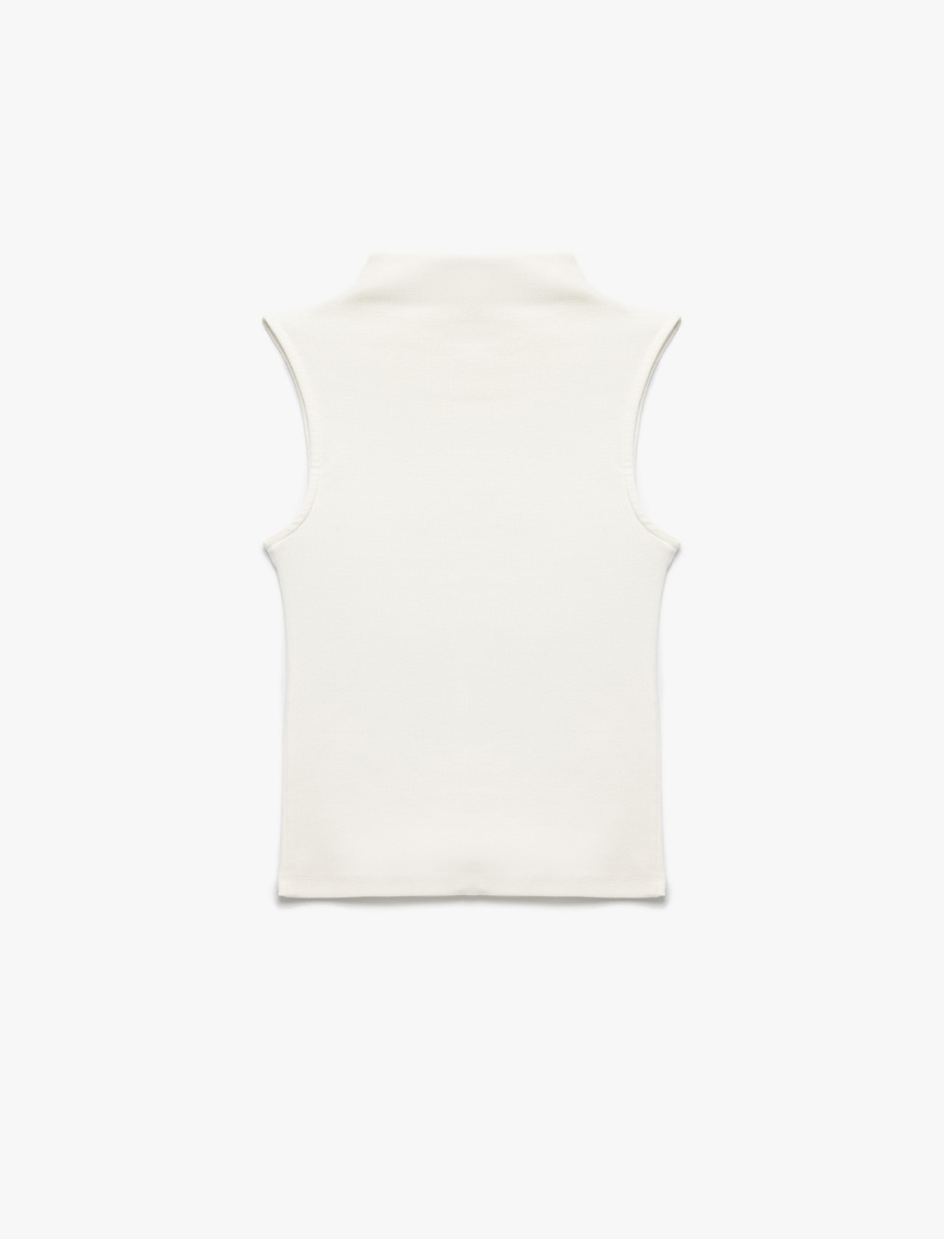   Basic Slim Fit Dik Yaka Modal Kolsuz Bluz