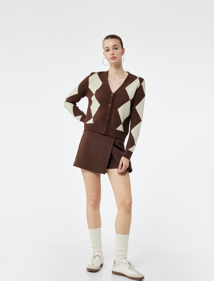  Geometrik Desenli Düğmeli V Yaka Uzun Kollu Triko Hırka