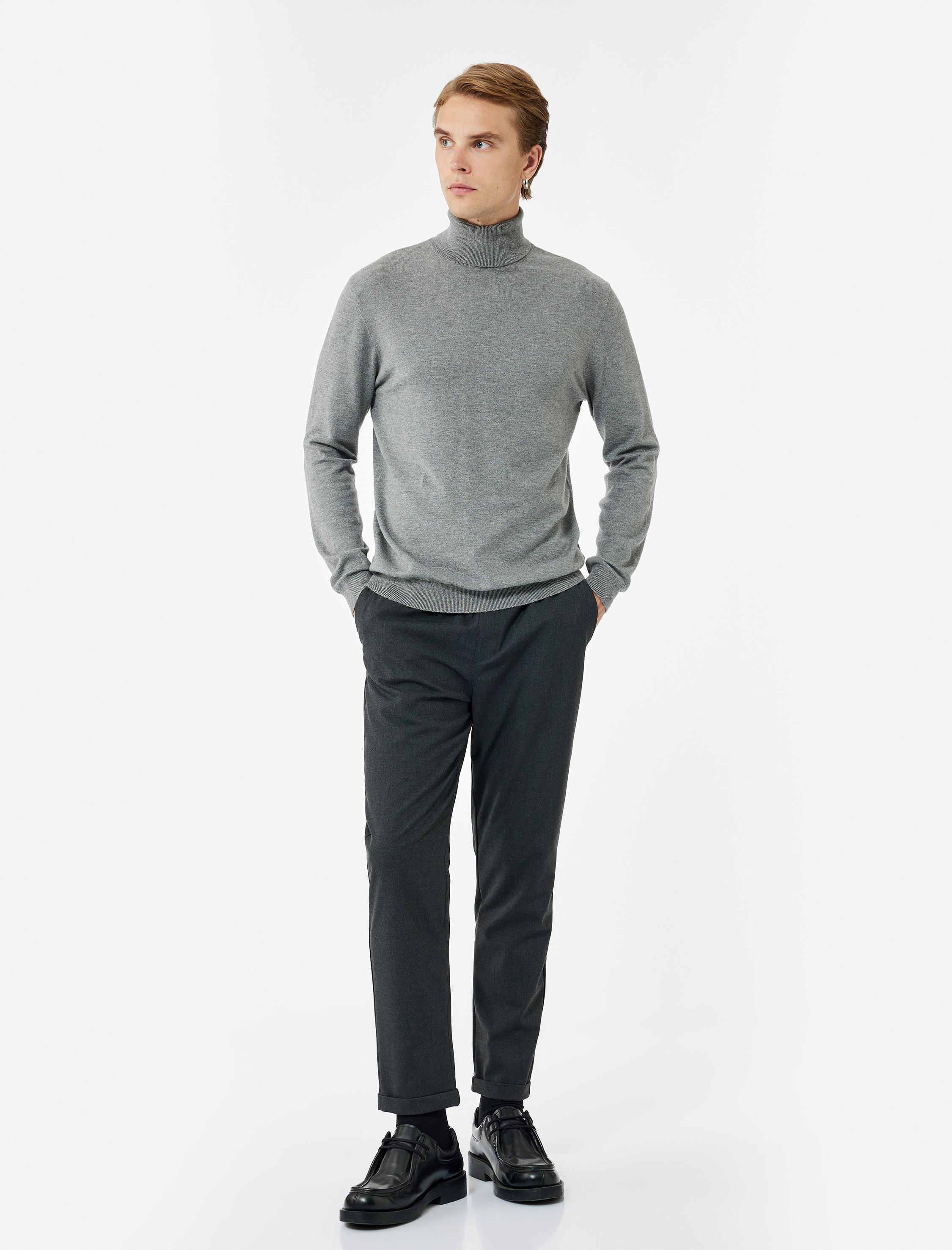   Viskon Karışımlı Uzun Kollu Basic Boğazlı Triko Kazak