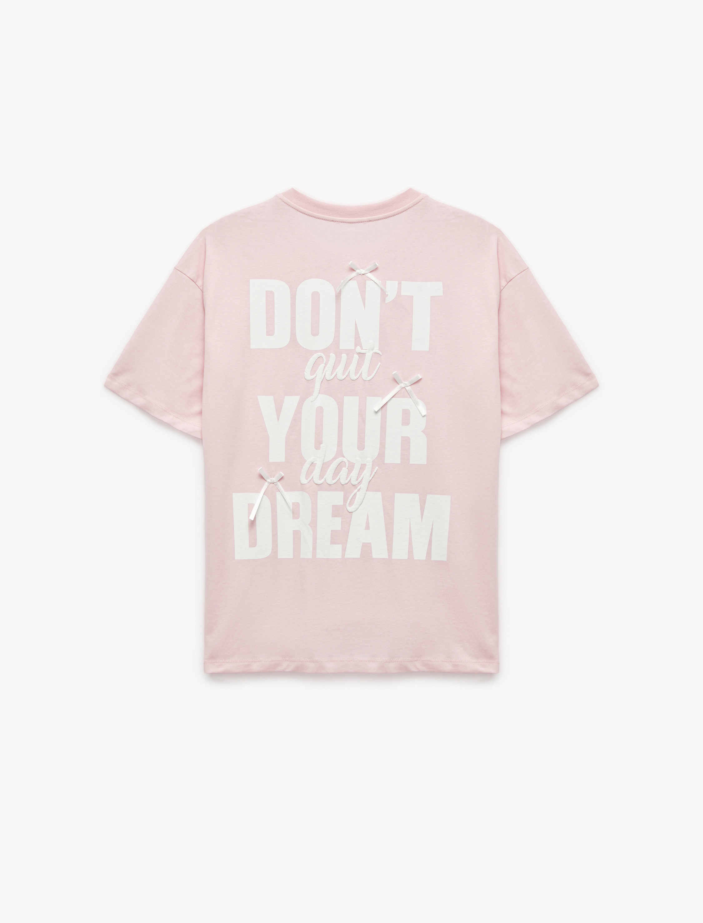   Kısa Kollu Bisiklet Yaka Pamuklu Arkası Baskılı Fiyonklu Oversize Tişört