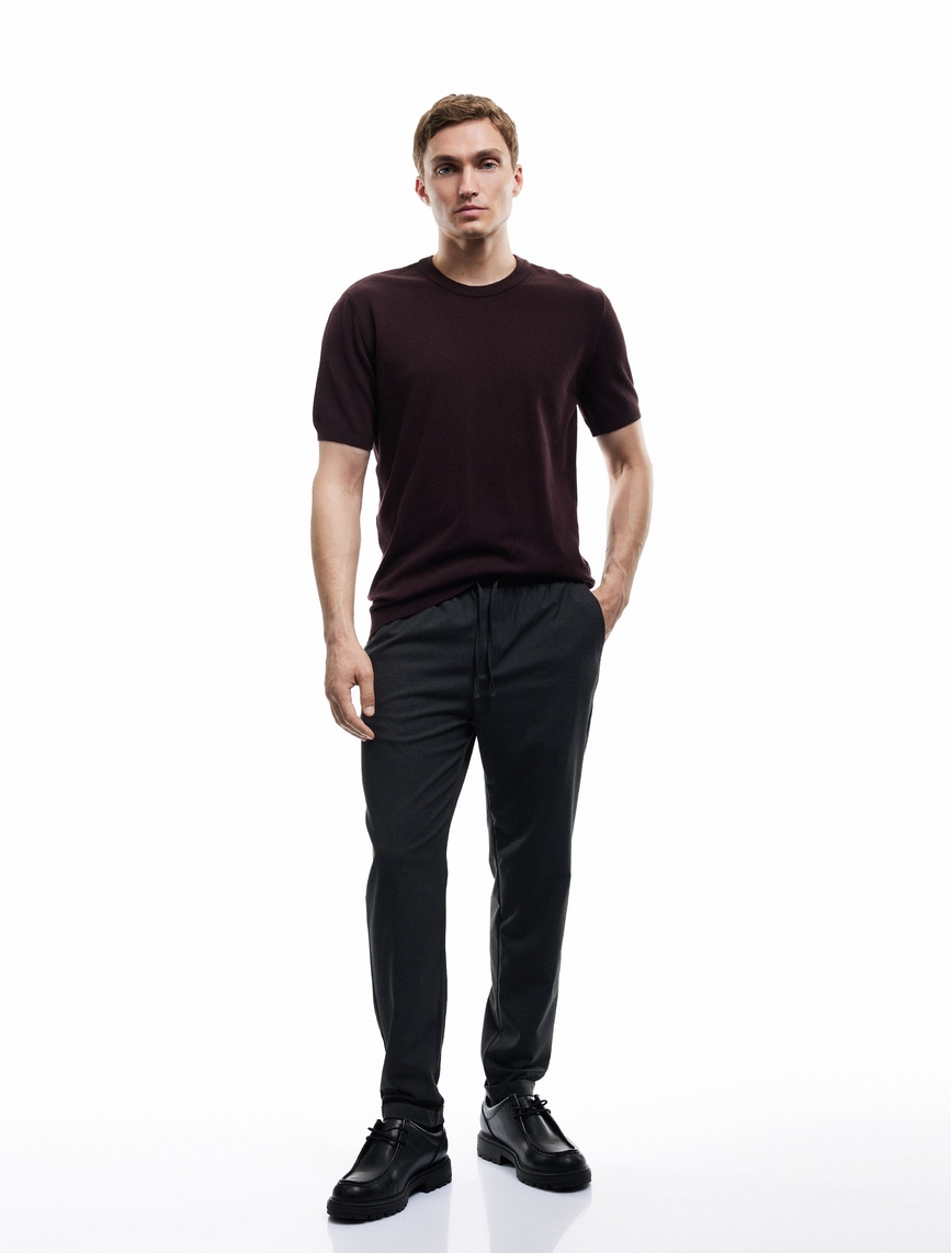 Koton Erkek Beli Bağcıklı Katlamalı Paça Rahat Kesim Cep Detaylı Slim Fit Pantolon