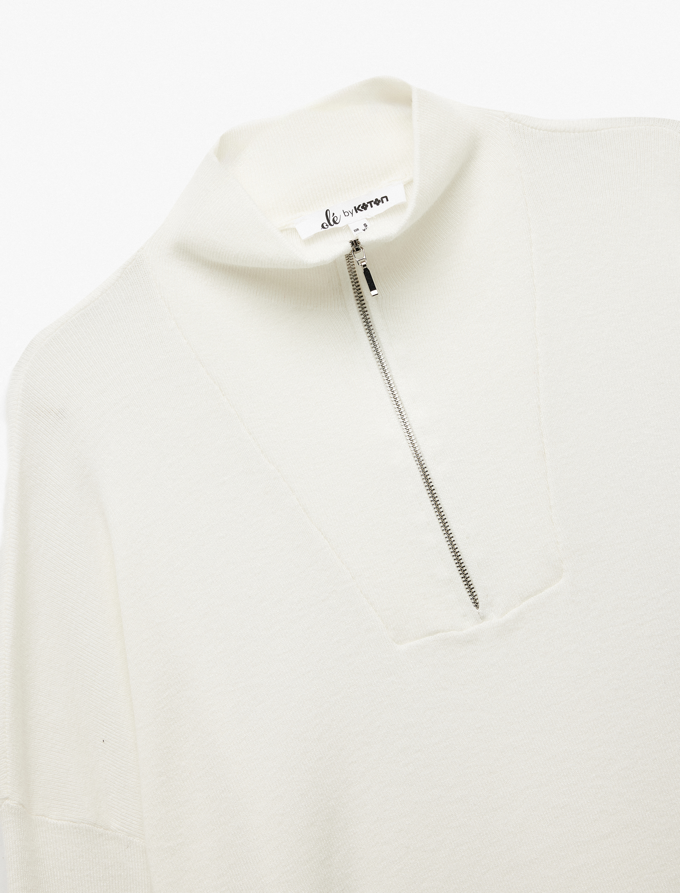   Viskon Karışımlı Uzun Kollu Yarım Fermuarlı Triko Kazak