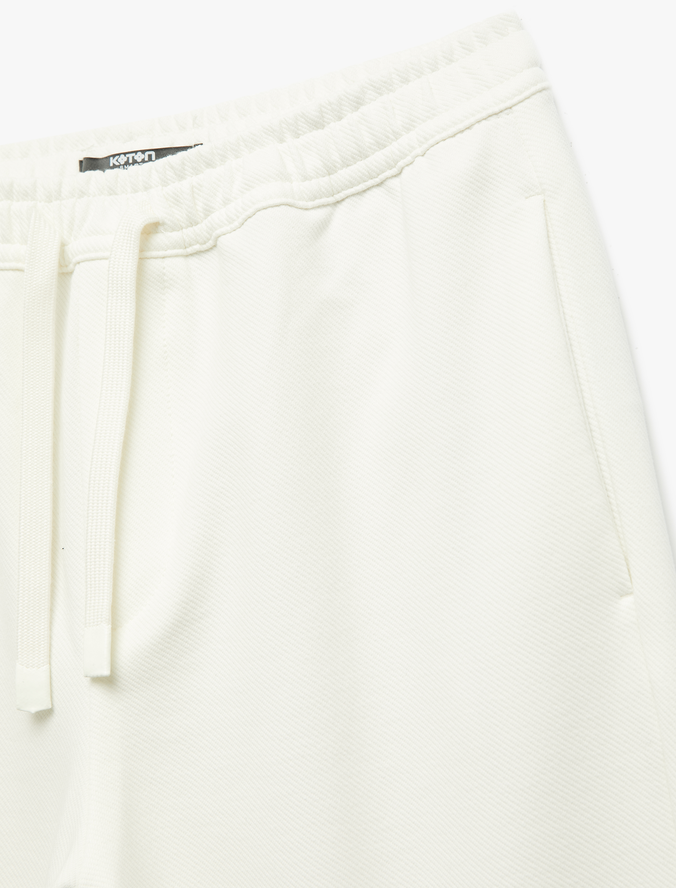   Cep Detaylı Katlamalı Paça Rahat Kesim Beli Bağcıklı Pantolon