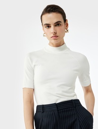 Rayon Kumaş Kısa Kollu Dik Yaka Triko Kazak