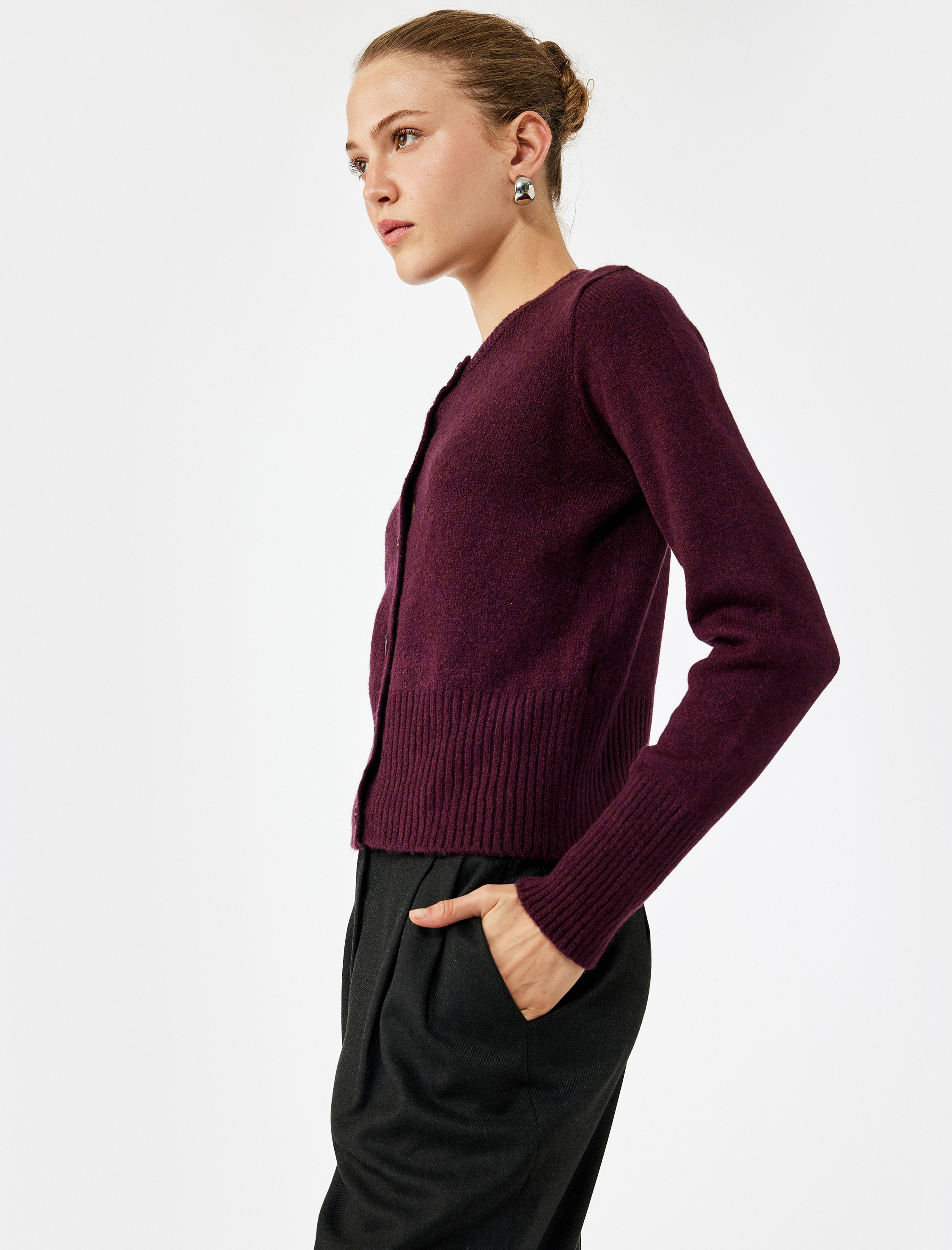   Düğmeli Uzun Kollu Bisiklet Yaka Triko Hırka