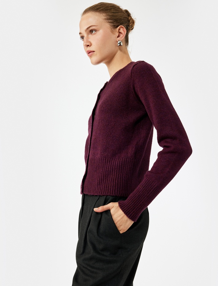  Düğmeli Uzun Kollu Bisiklet Yaka Triko Hırka