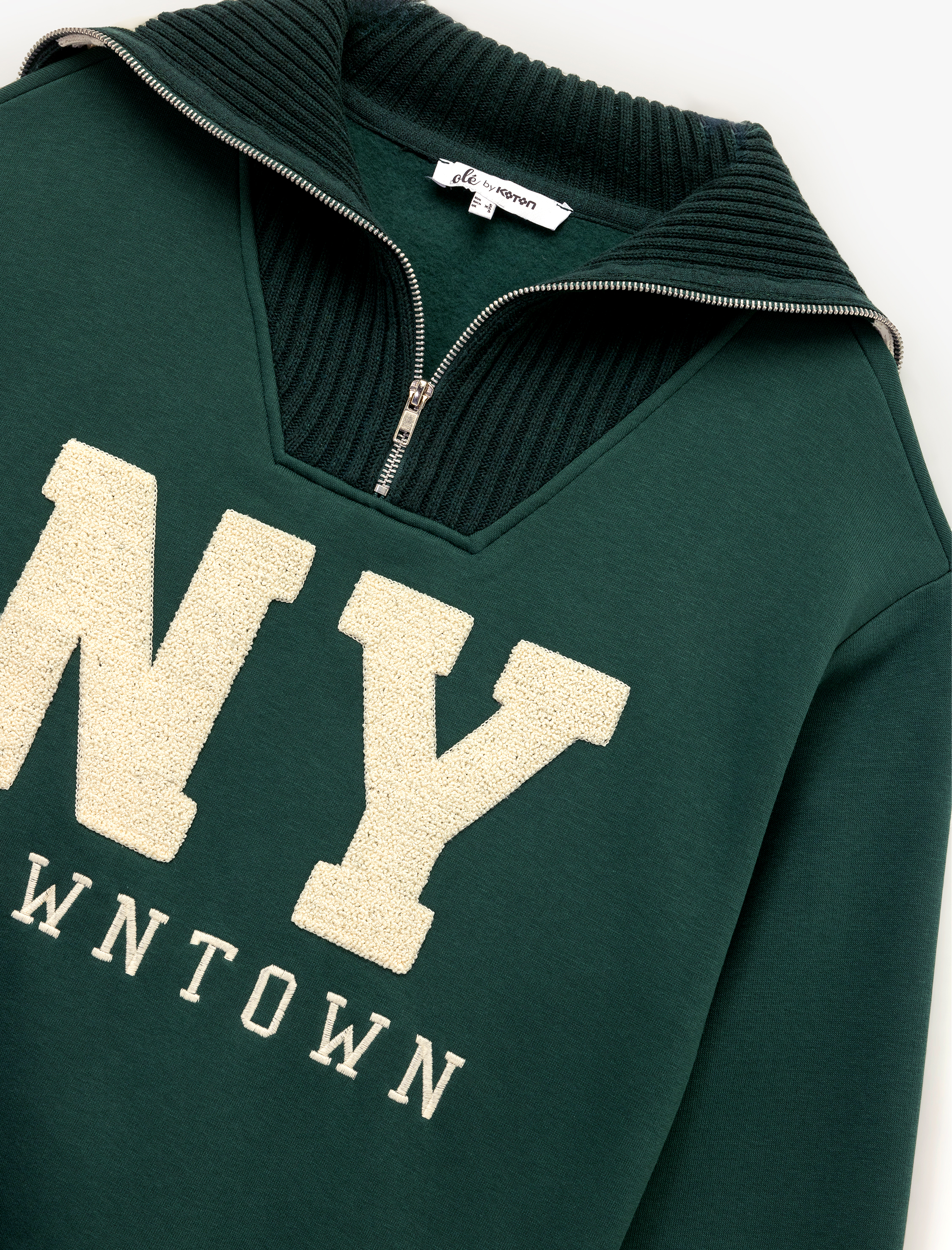   Şardonlu Uzun Kollu Yarım Fermuarlı Ayıcık Nakışlı Oversize Sweatshirt