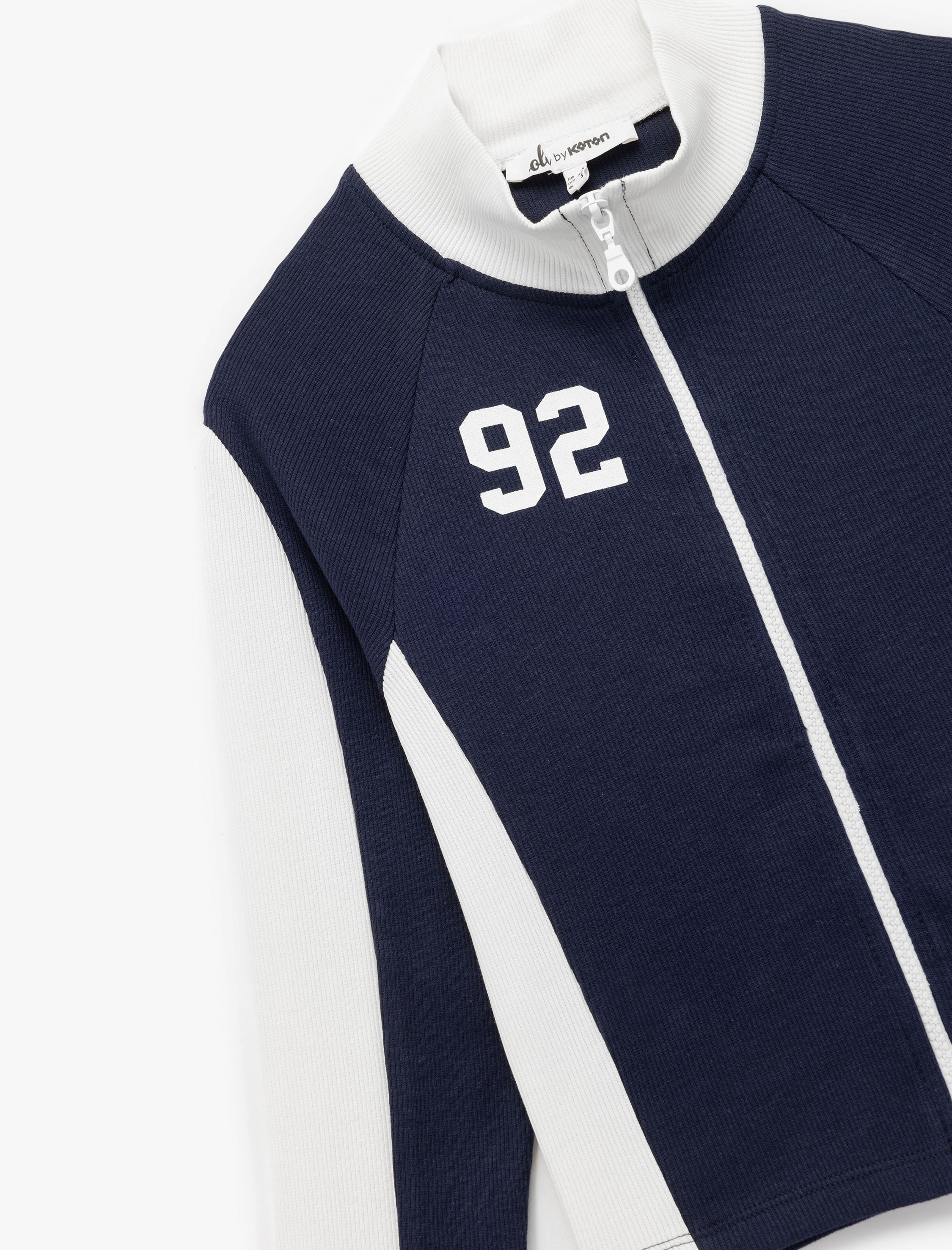 Pamuklu Fermuarlı Uzun Kollu Dik Yaka Tişört