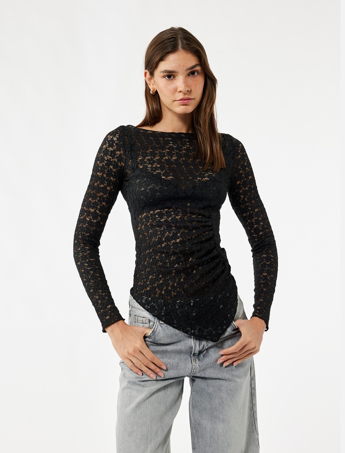  Dantel Detaylı Uzun Kollu Kayık Yaka Asimetrik Kesim Tişört