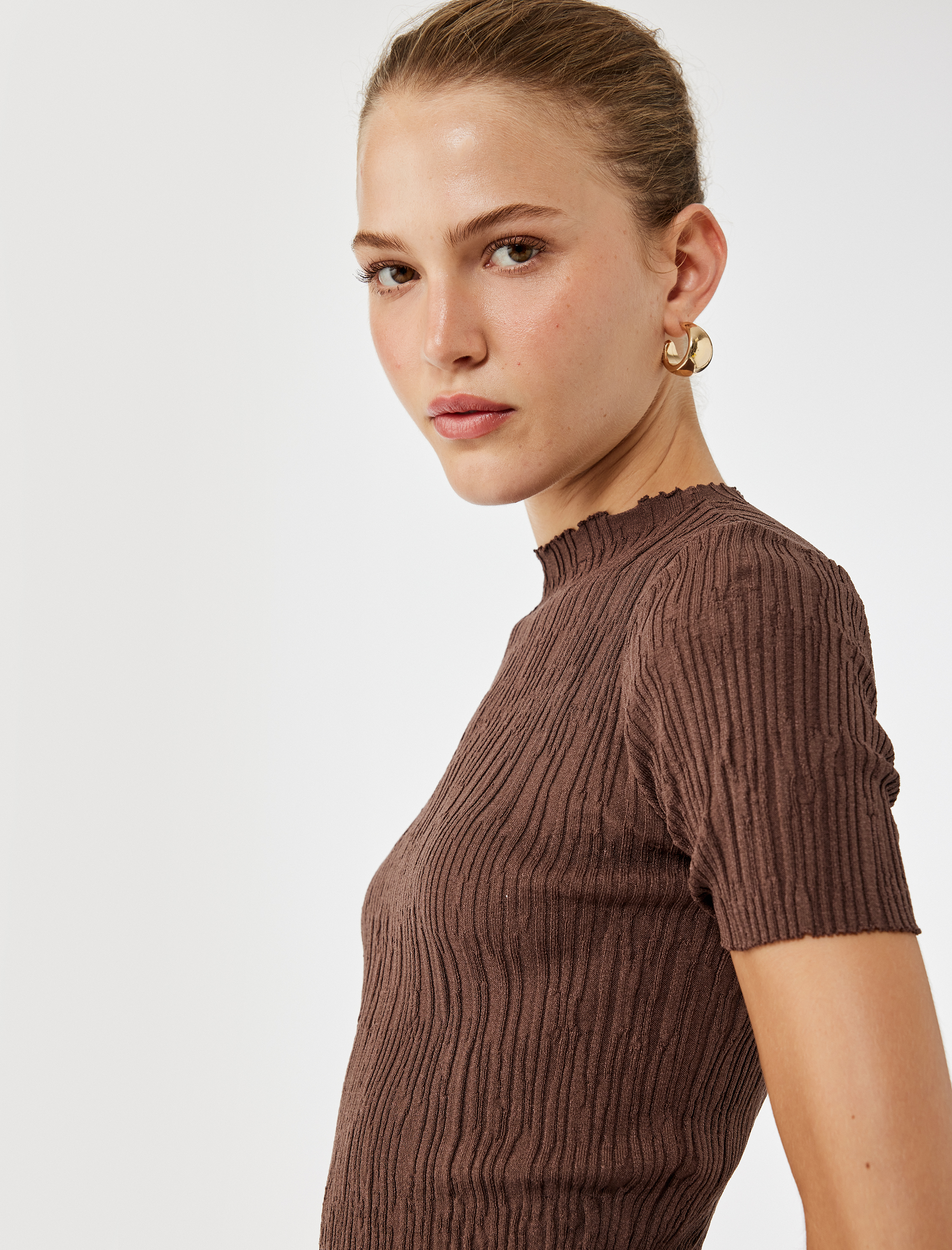 Kısa Kollu Bisiklet Yaka Büzgülü Dokulu Triko Kazak