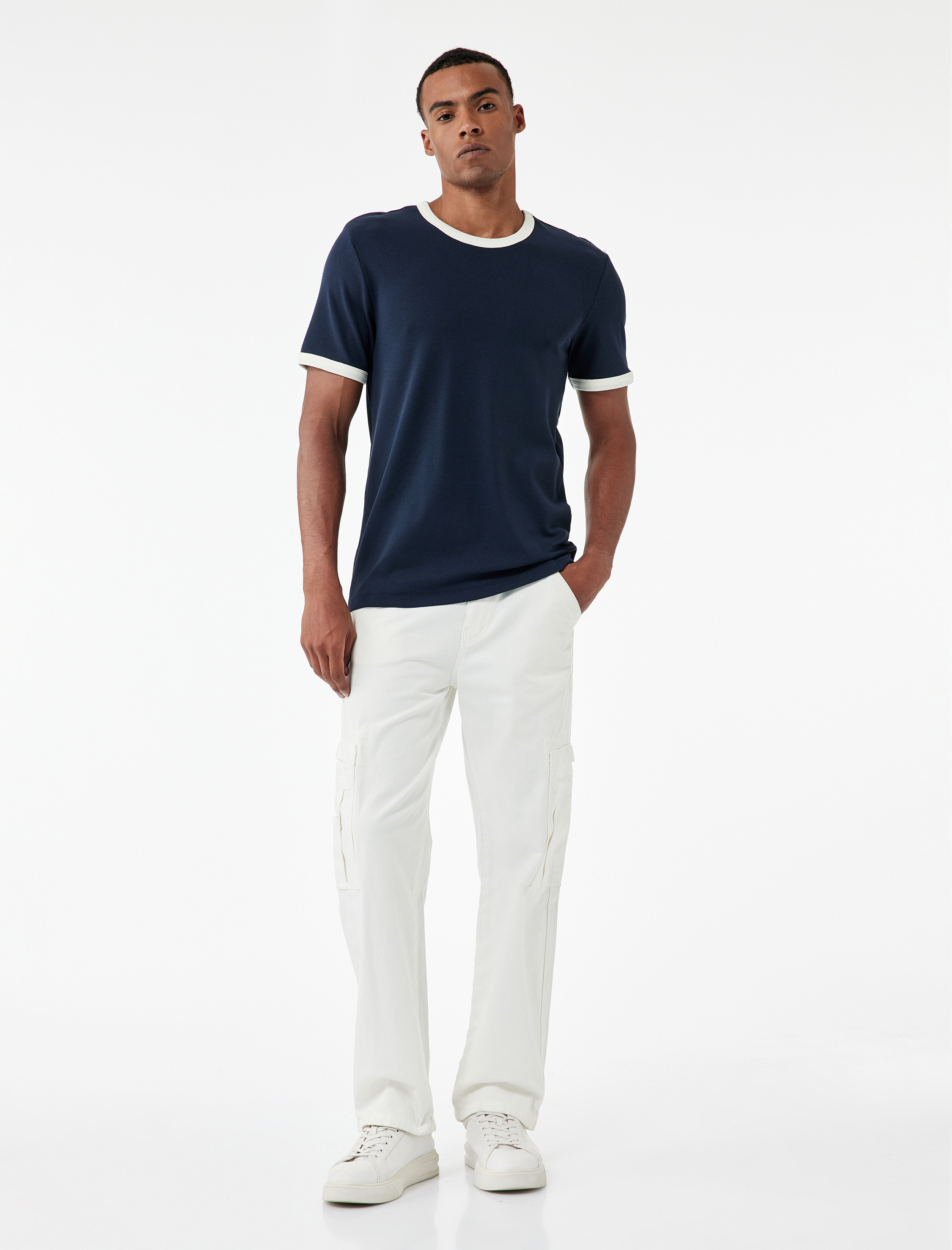   Kısa Kollu Bisiklet Yaka Tok Kumaş Renk Kontrastlı Pamuklu Slim Fit Tişört