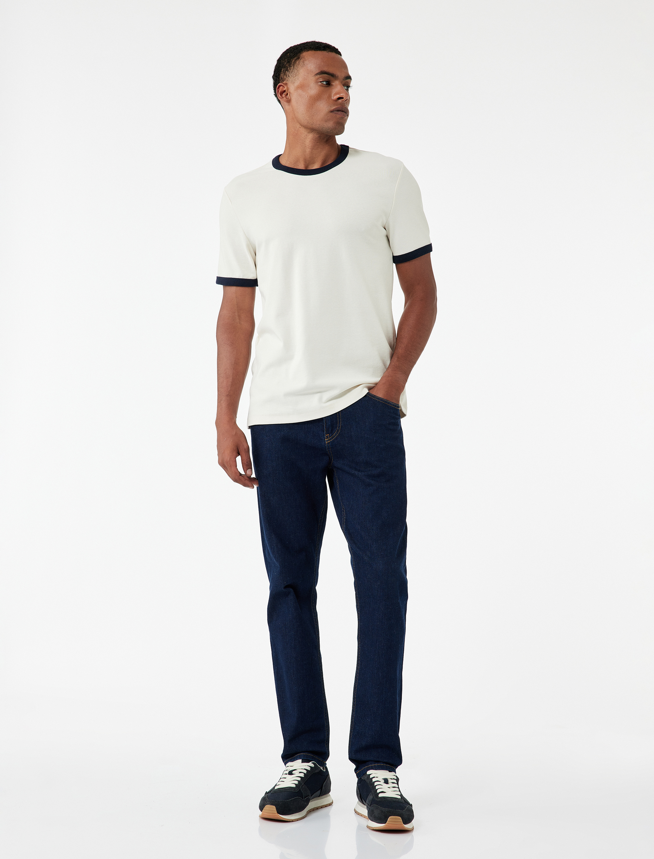   Kısa Kollu Bisiklet Yaka Tok Kumaş Renk Kontrastlı Pamuklu Slim Fit Tişört