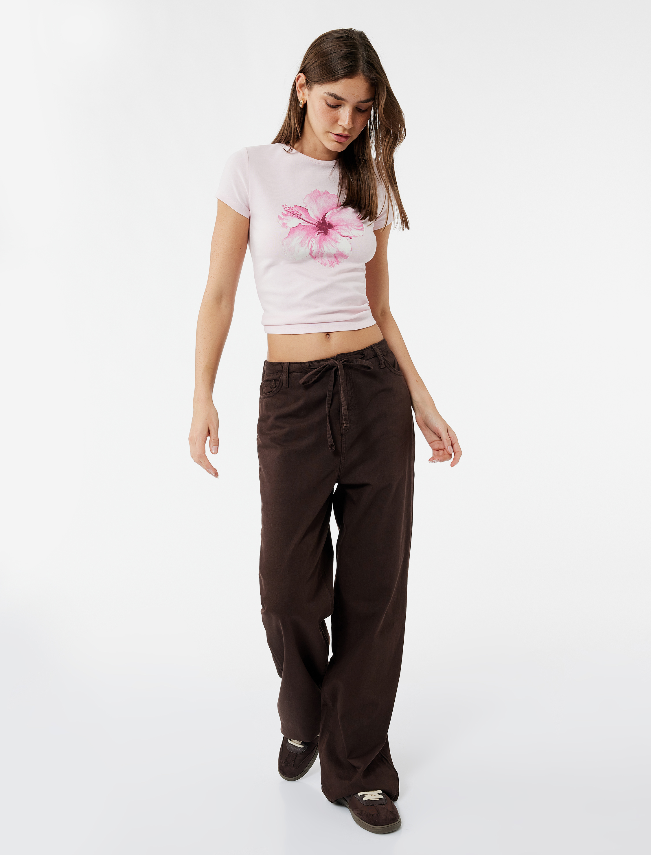   Slim Fit Kısa Kollu Bisiklet Yaka Pamuklu Çiçek Baskılı Tişört