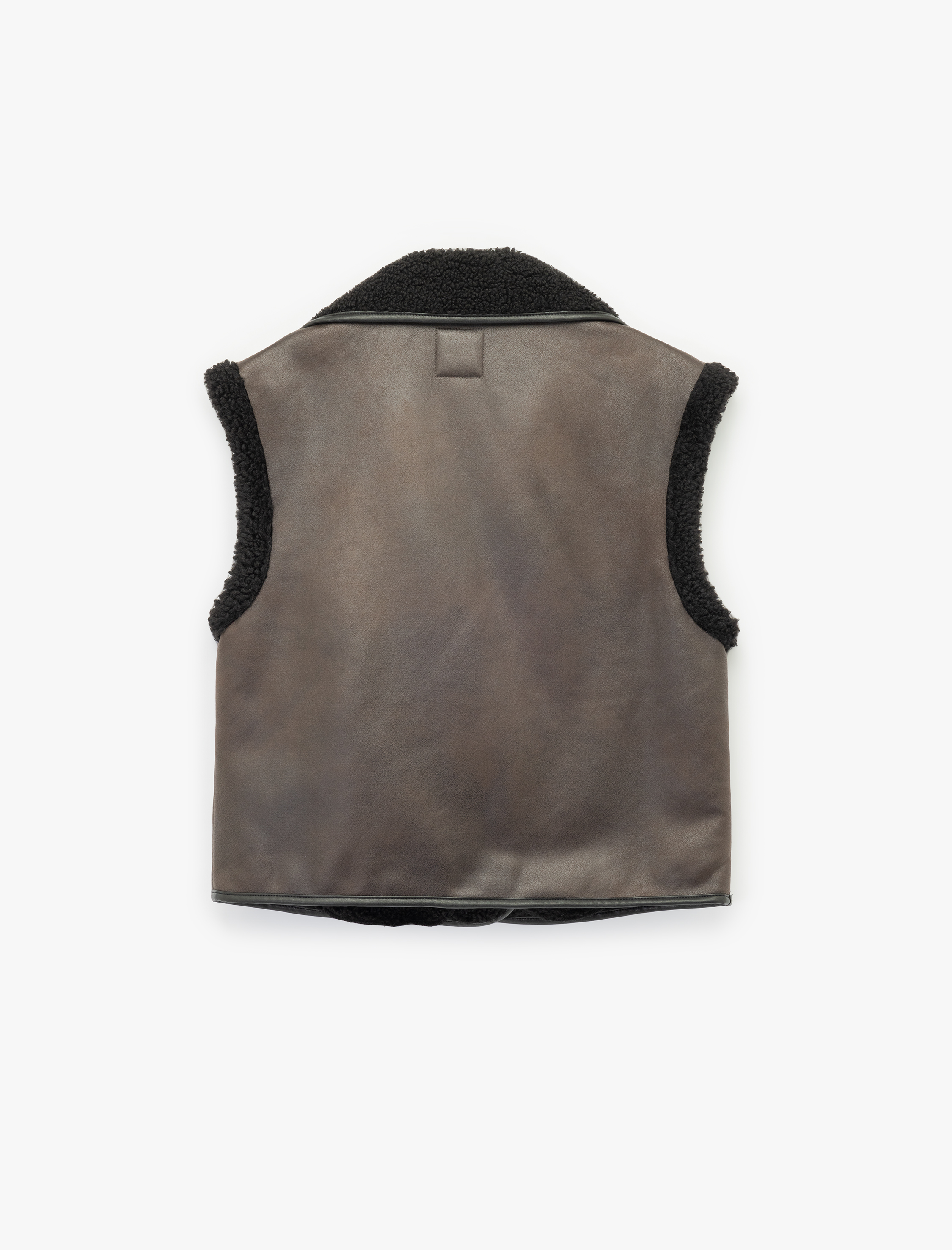   Dik Yaka Kolsuz Peluş Detaylı Yelek