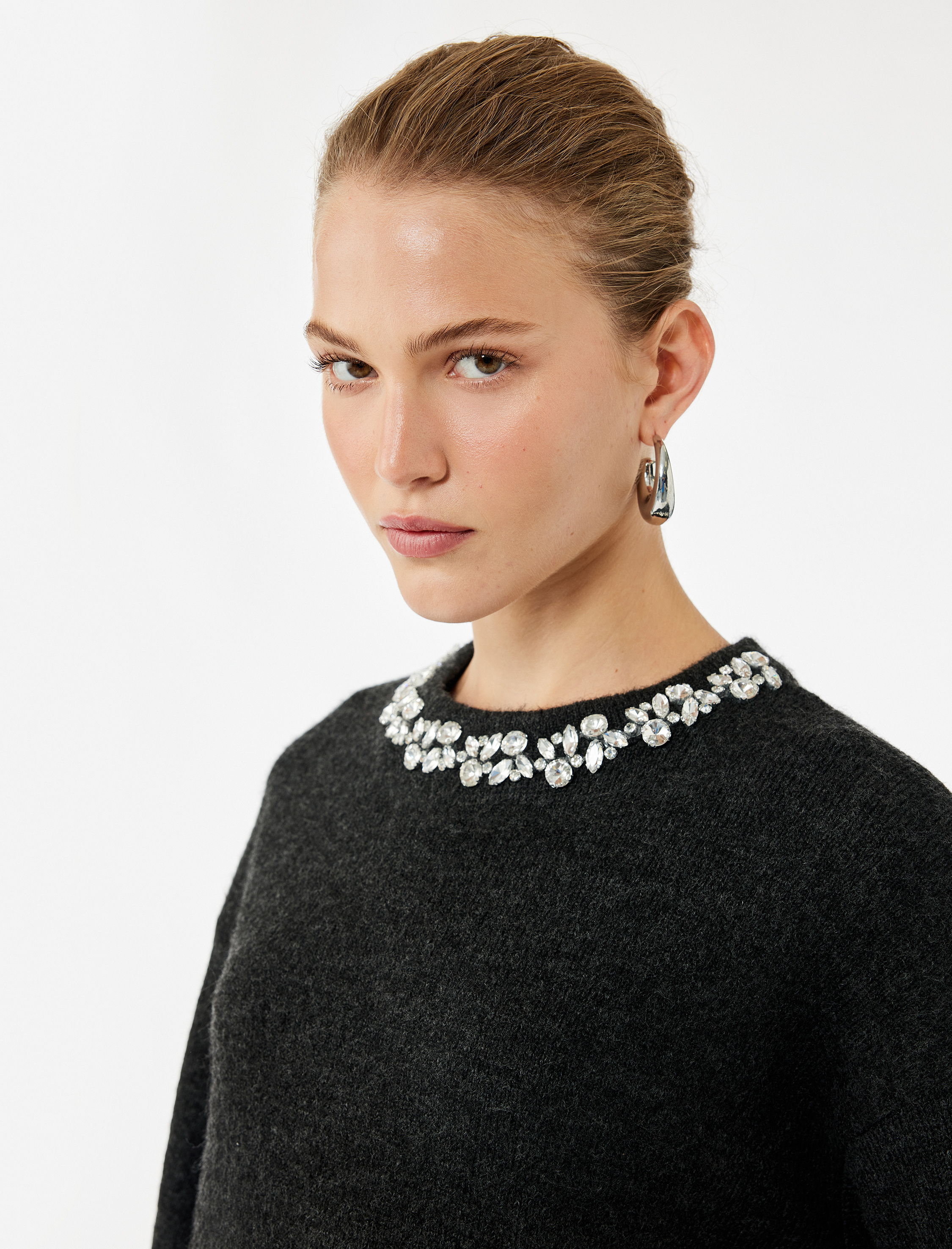   Uzun Kollu Bisiklet Yaka Taşlı Triko Kazak