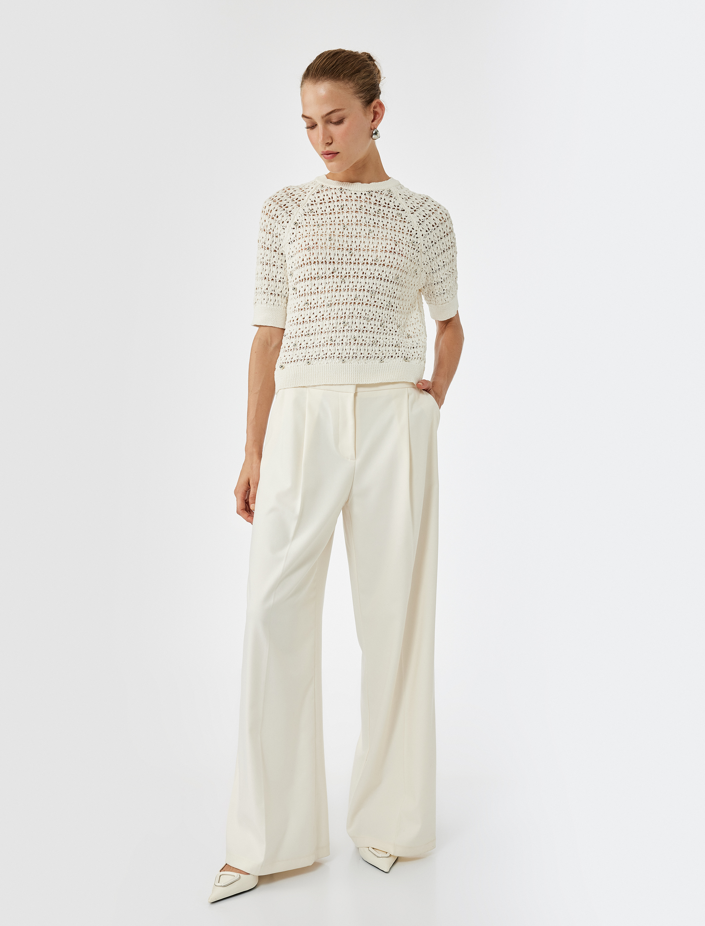   Kısa Kollu Bisiklet Yaka Boncuk İşlemeli Ajurlu Örgü Kazak