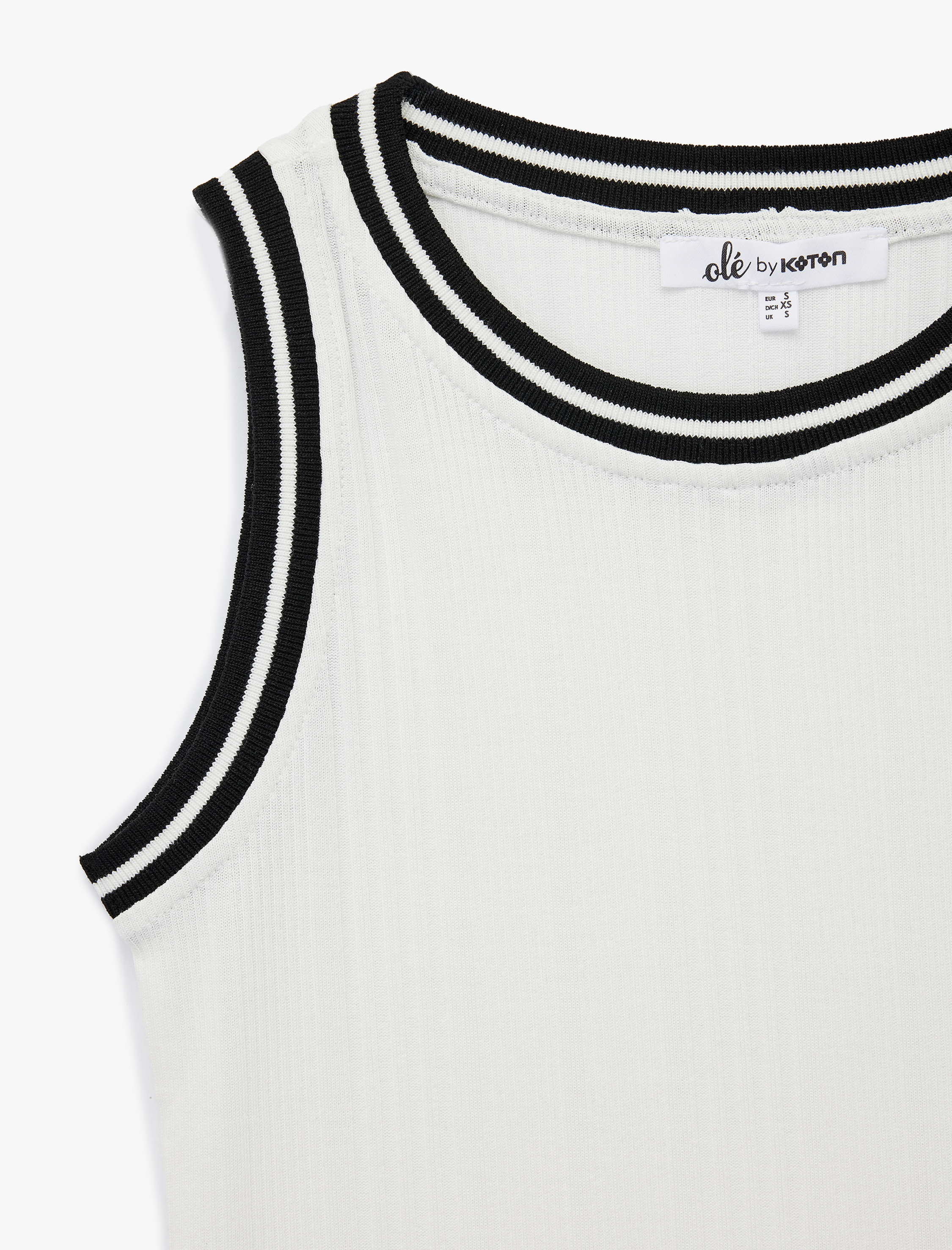   Slim Fit Kolsuz Biyeli Bisiklet Yaka Atlet