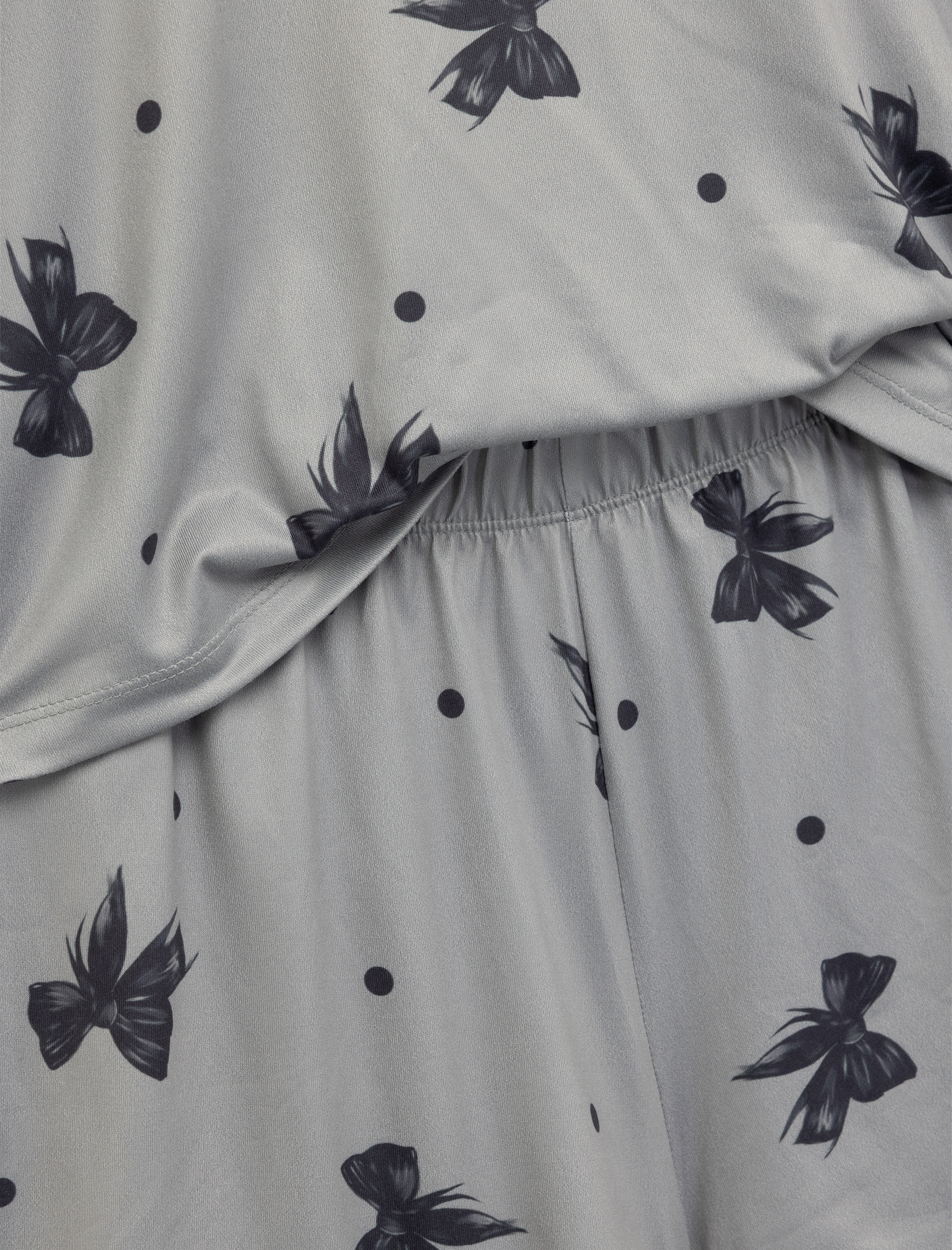   Kısa Kollu Bisiklet Yaka Fiyonk Baskılı Şortlu Pijama Takımı